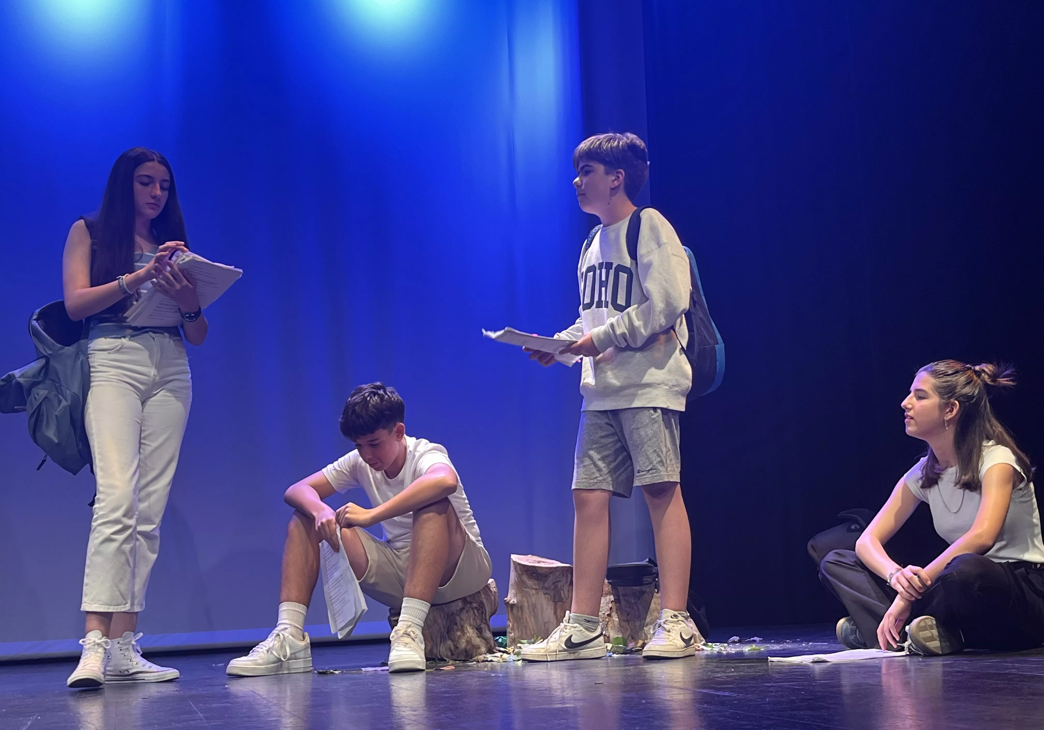 Actuación de La ventana teatro con la obra Pun(n)ck en la Muestra de Teatro y Danza Joven. Foto Mercedes Manterola