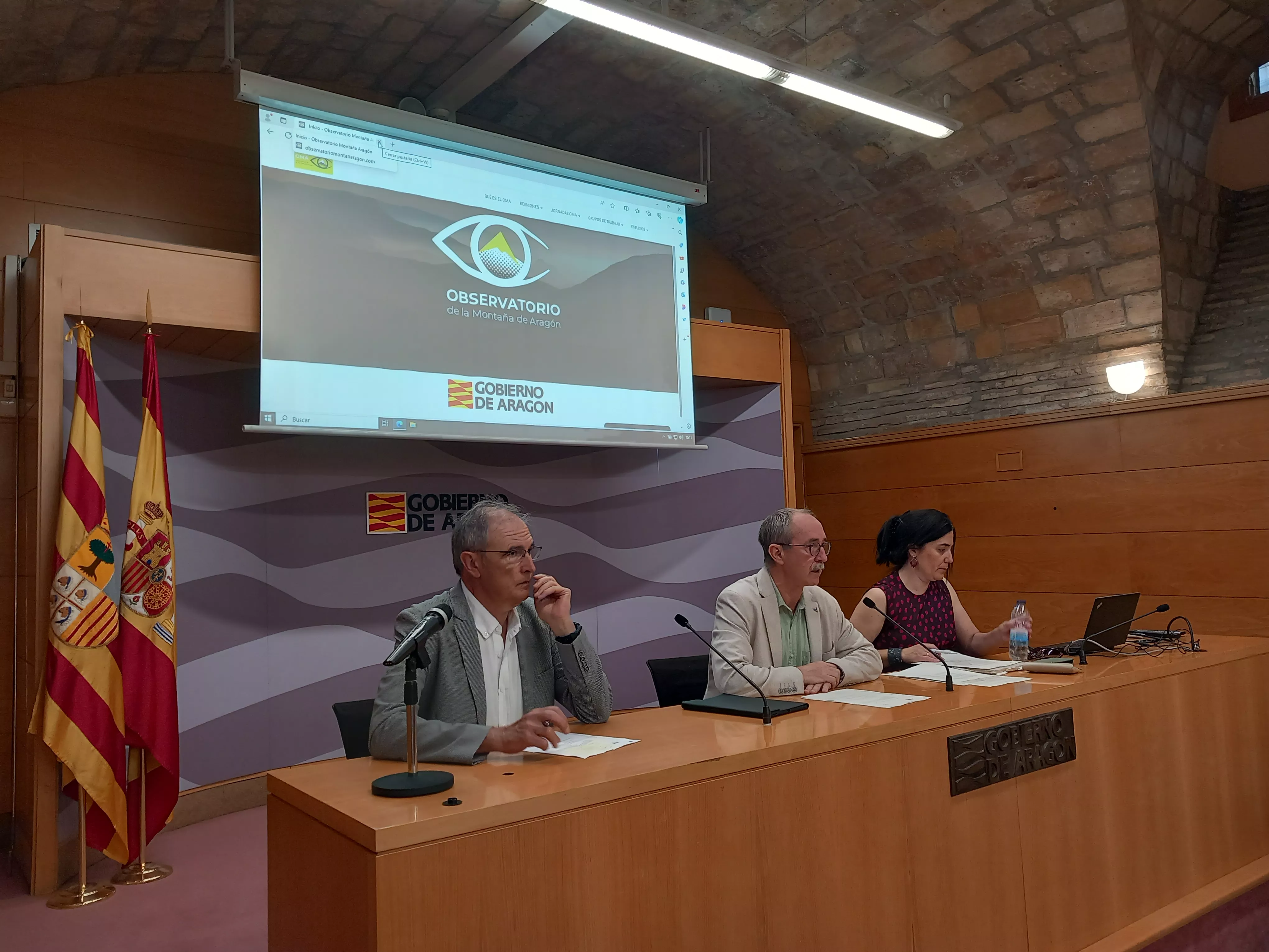 El Observatorio de la Montaña de Aragón difunde pautas de seguridad en el Pirineo oscense.