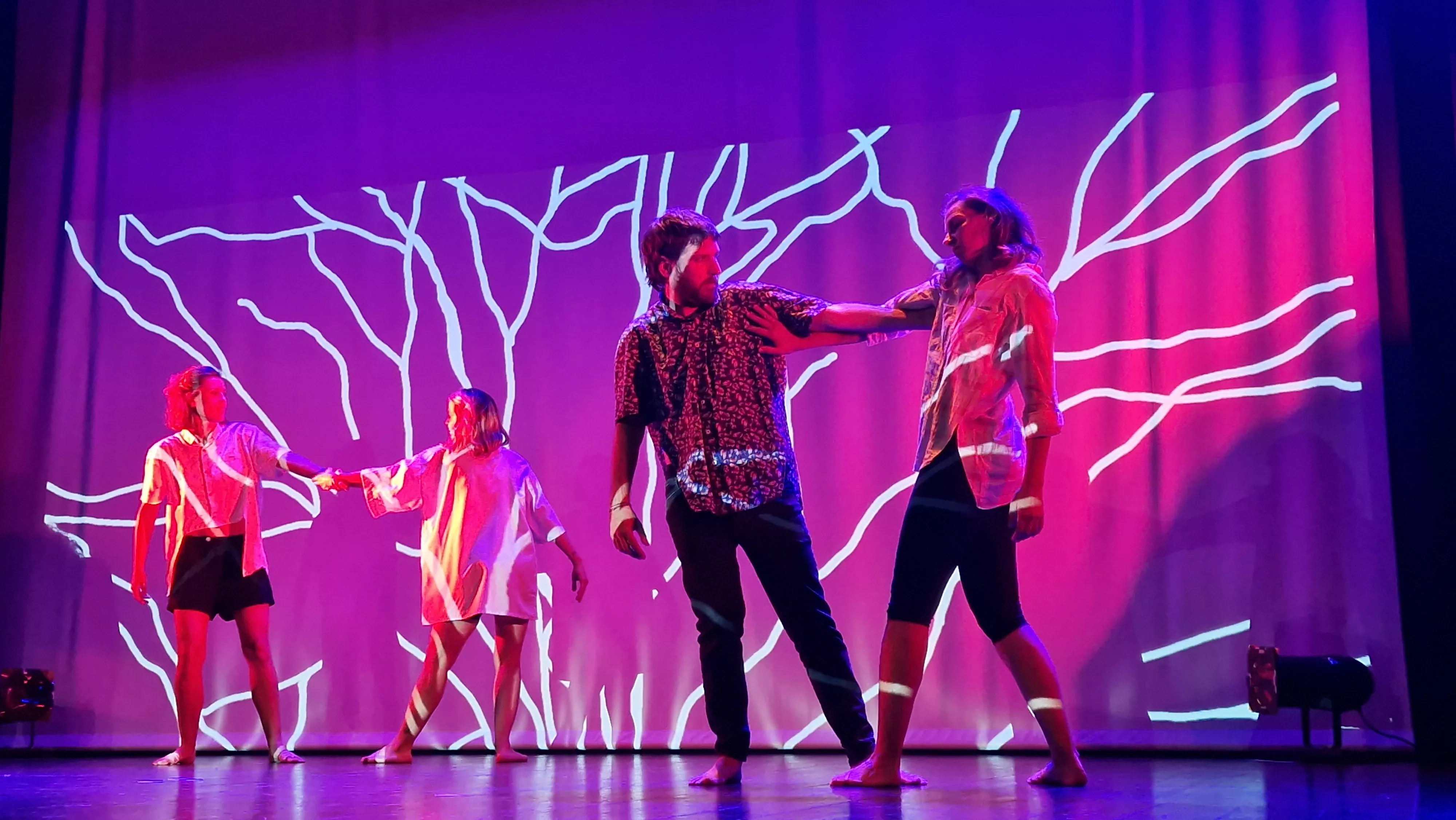 Grupos de danza contemporánea de Nuria Bolea en la Muestra Joven. Foto Myriam Martínez 