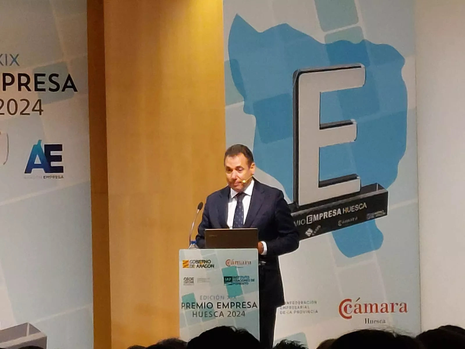 Benito Tesier, presidente de CEOE Aragón. Dificultades para cubrir empleo, costes laborales y regulación, los riesgos que denuncian las empresas aragonesas