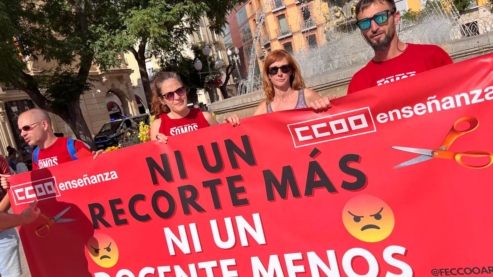 Concentración en Huesca contra los recortes de profesorado. Foto Mercedes Manterola