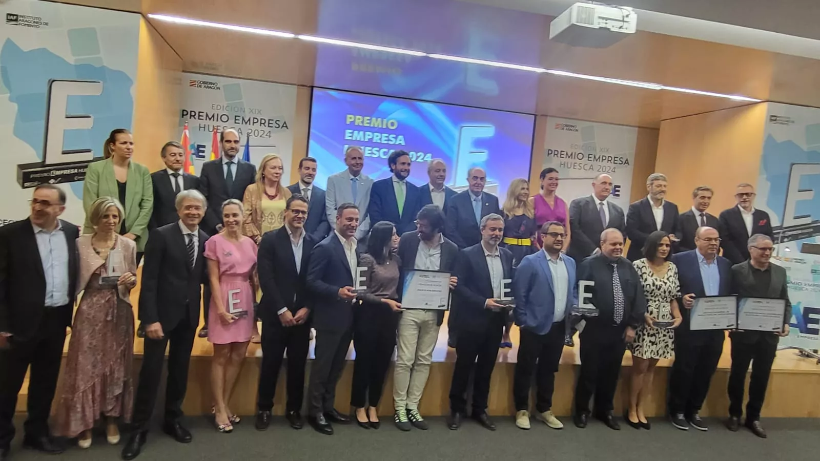 Foto de familia del Premio Empresa Huesca 2024
