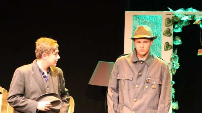 Los locos susurran alto. Foto Carlos Neofato Los locos susurran alto. Foto Carlos Neofato