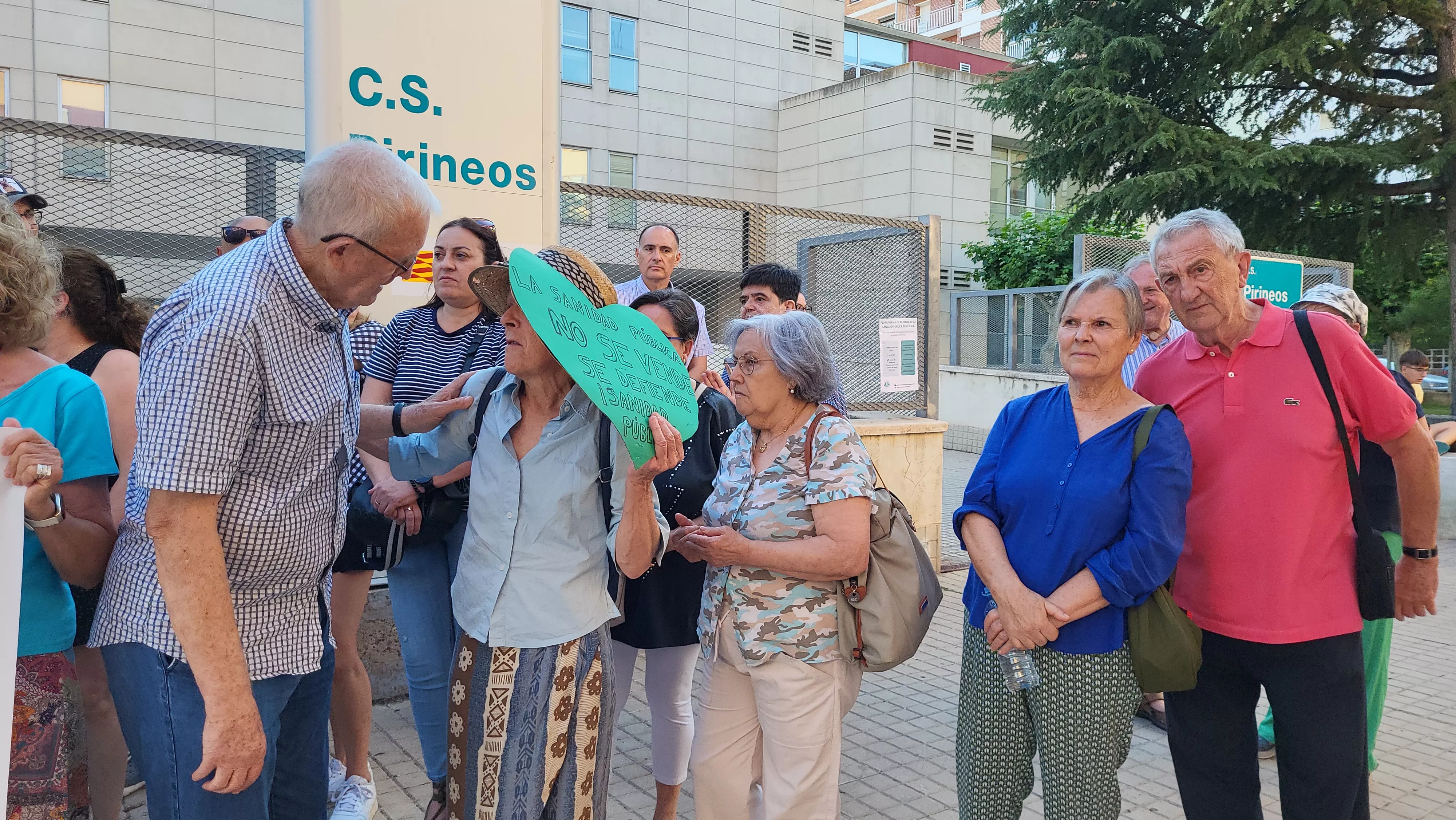Concentración de la Plataforma en Defensa de la Sanidad Pública de Huesca. Foto Mercedes Manterola