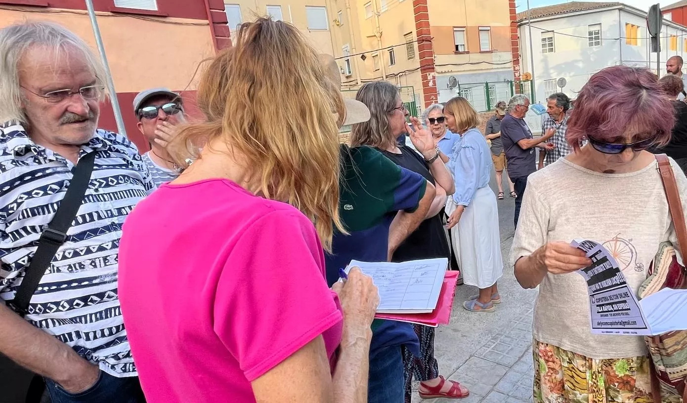 Concentración de la Plataforma en Defensa de la Sanidad Pública de Huesca. Foto Mercedes Manterola