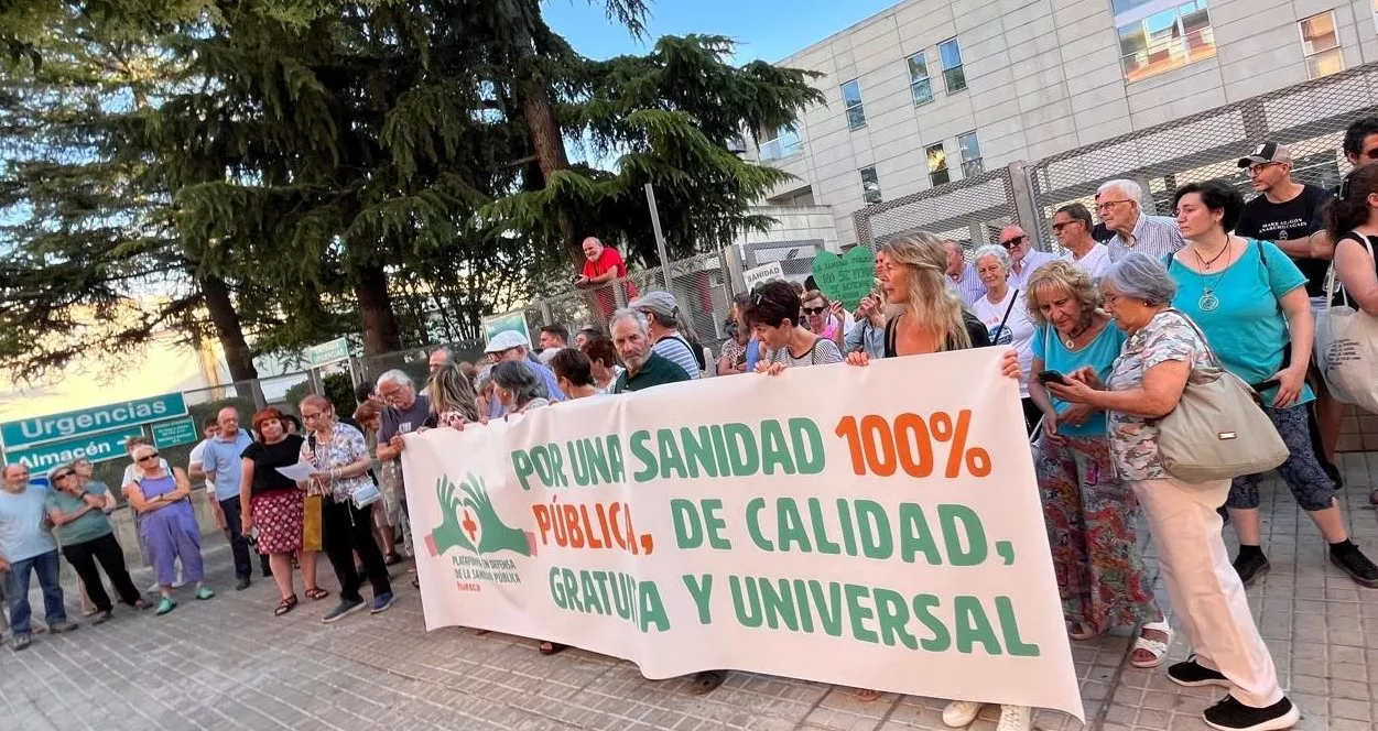 Imagen de una concentración de la Plataforma en Defensa de la Sanidad Pública de Huesca. Foto Mercedes Manterola