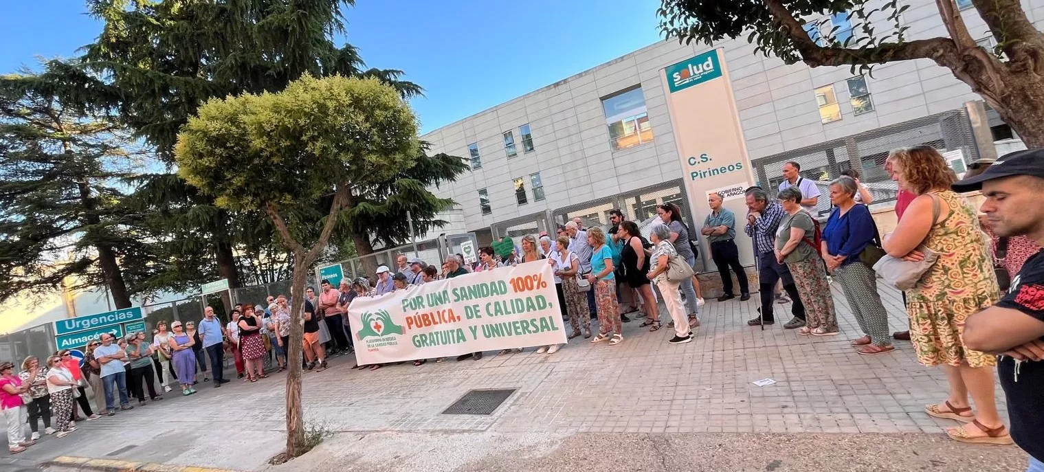 Concentración de la Plataforma en Defensa de la Sanidad Pública de Huesca. Foto Mercedes Manterola