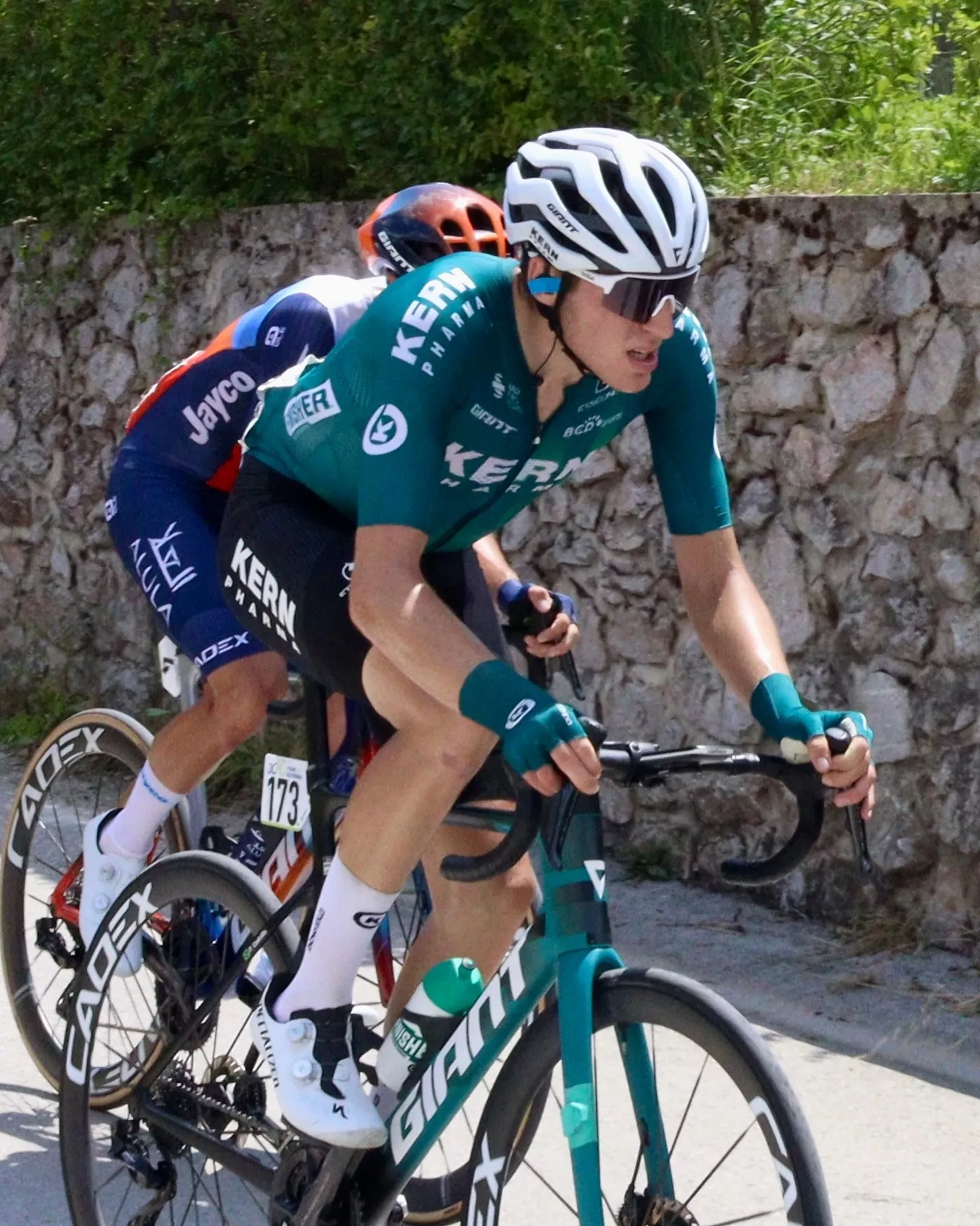 Castrillo continúa en el top 10 de la Vuelta a Burgos