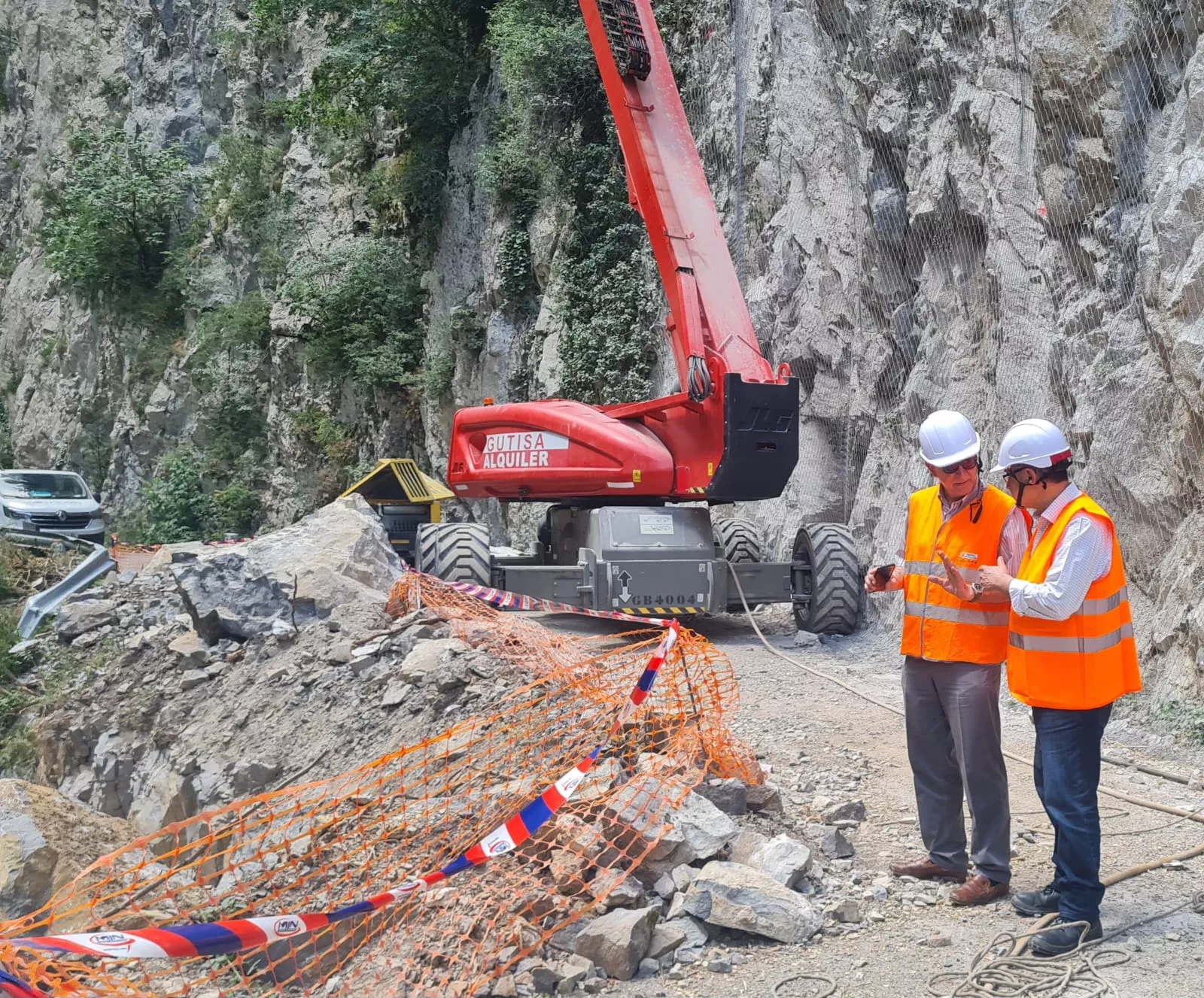 Trabajos llevados a cabo en la A-1602 que une Ansó y Berdún.