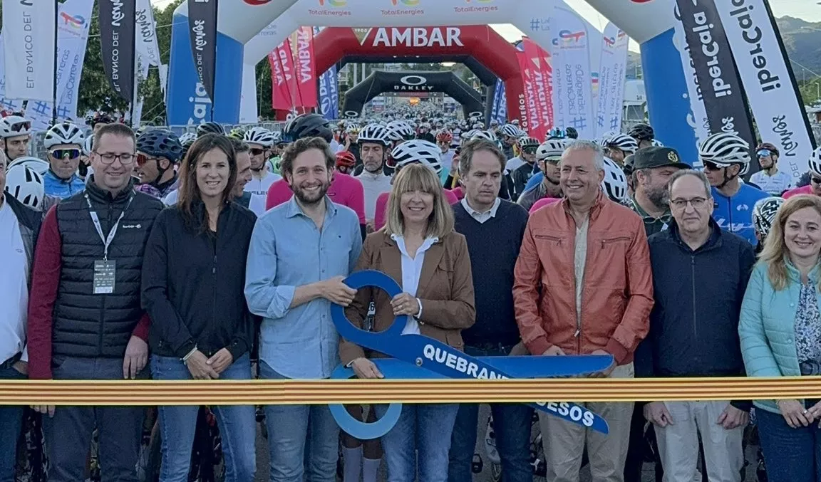 Corte de cinta protocolario.