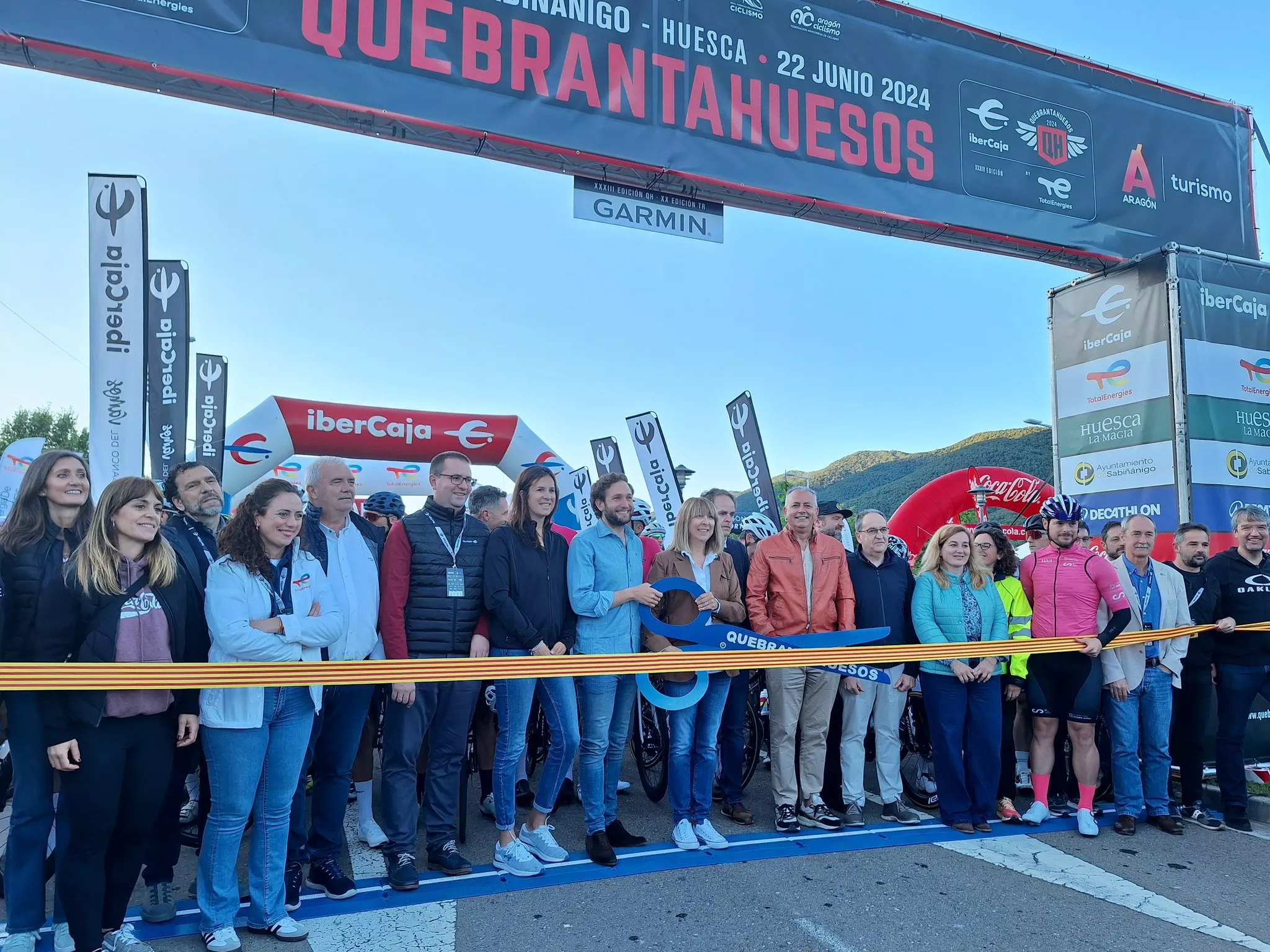 Corte de cinta protocolario.