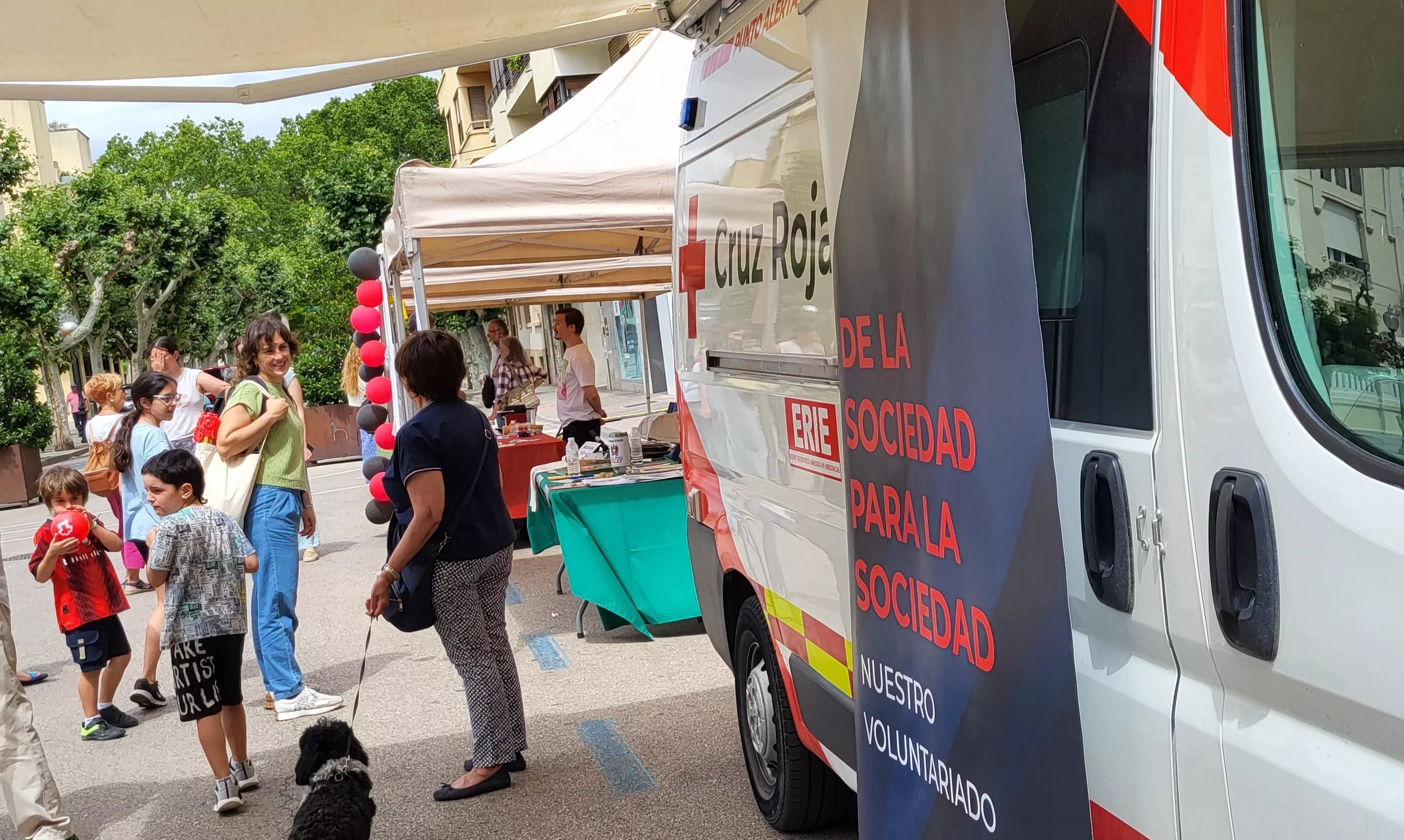 Tercera edición de la Feria de la Salud en Huesca. Foto Mercedes Manterola