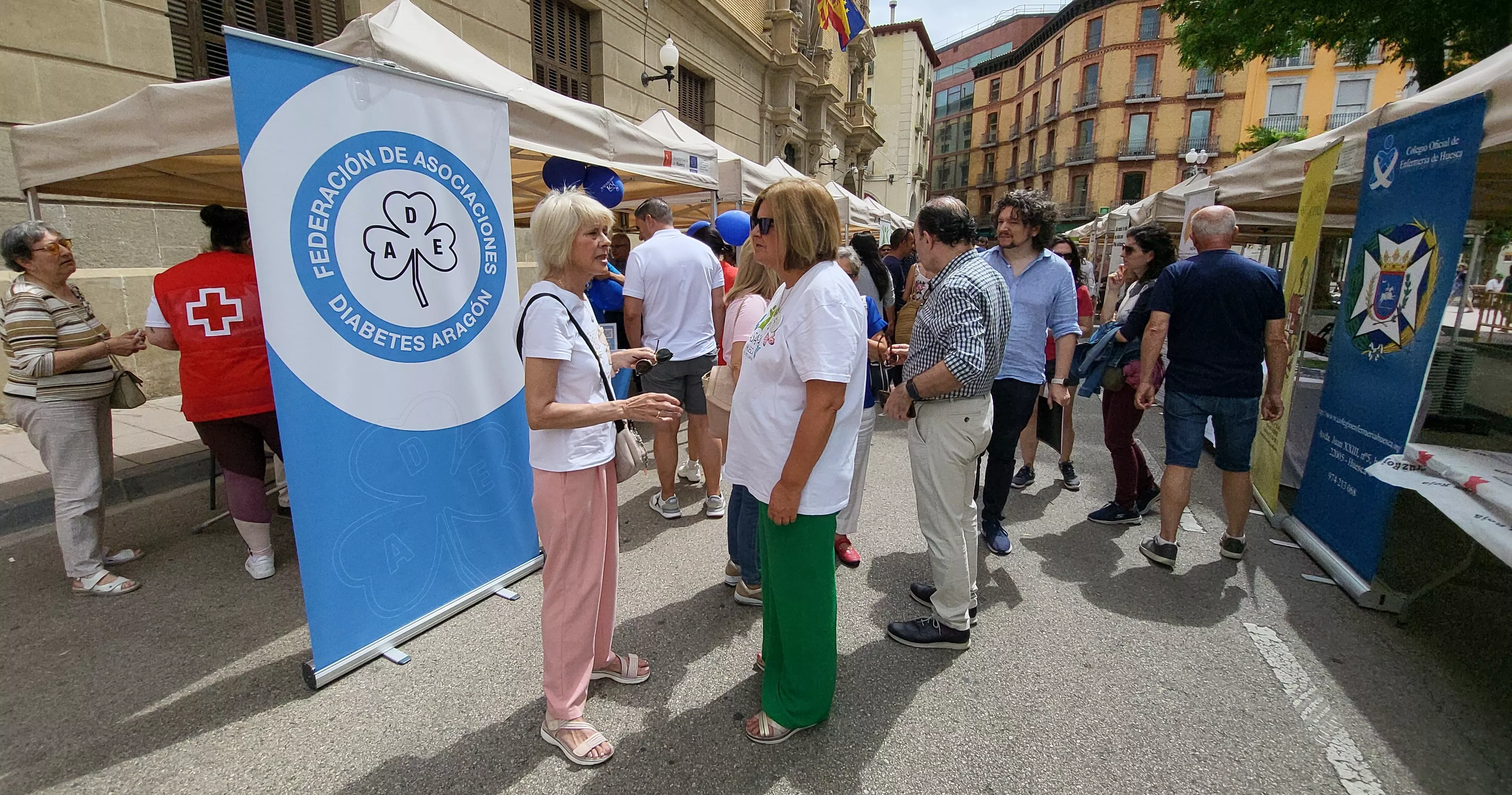 Tercera edición de la Feria de la Salud en Huesca. Foto Mercedes Manterola