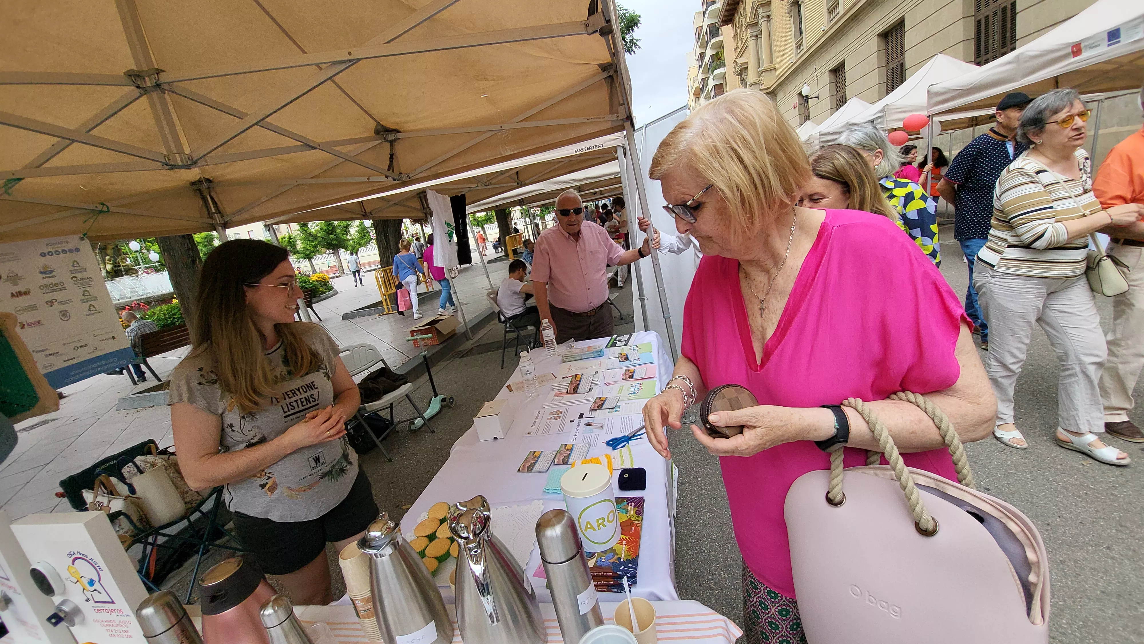 Tercera edición de la Feria de la Salud en Huesca. Foto Mercedes Manterola