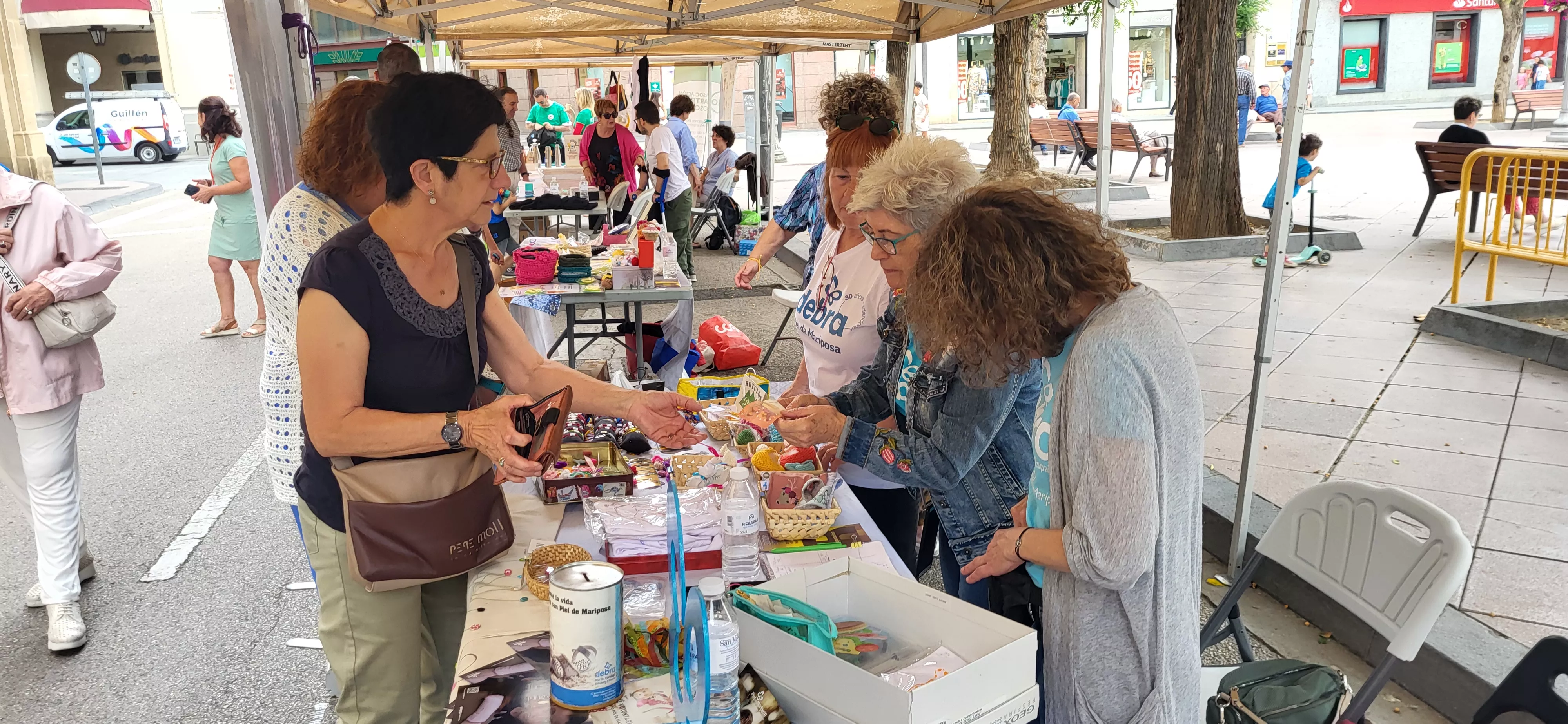 Tercera edición de la Feria de la Salud en Huesca. Foto Mercedes Manterola