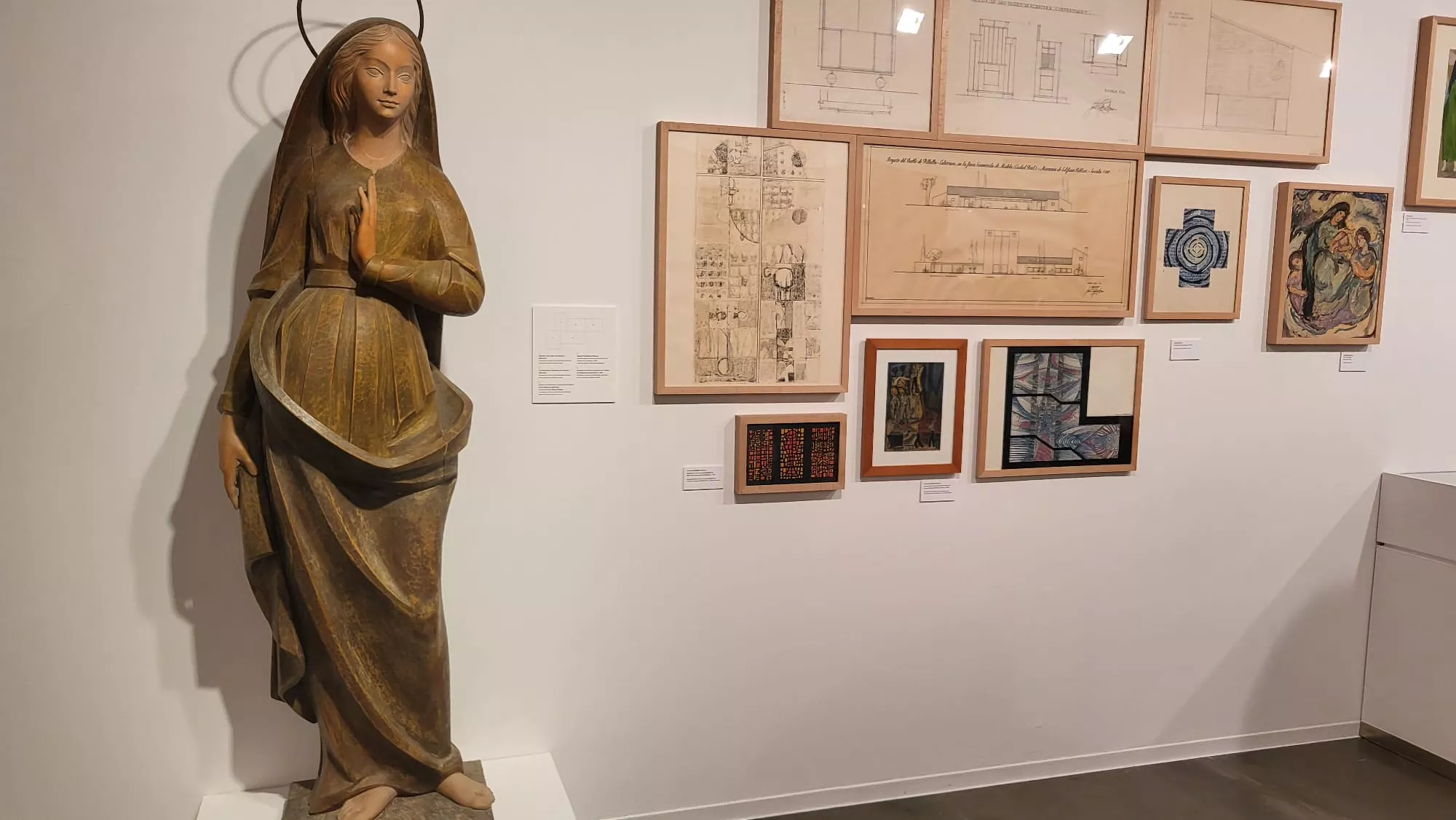  Visita de El Temple a la exposición sobre Los Pueblos de Colonización