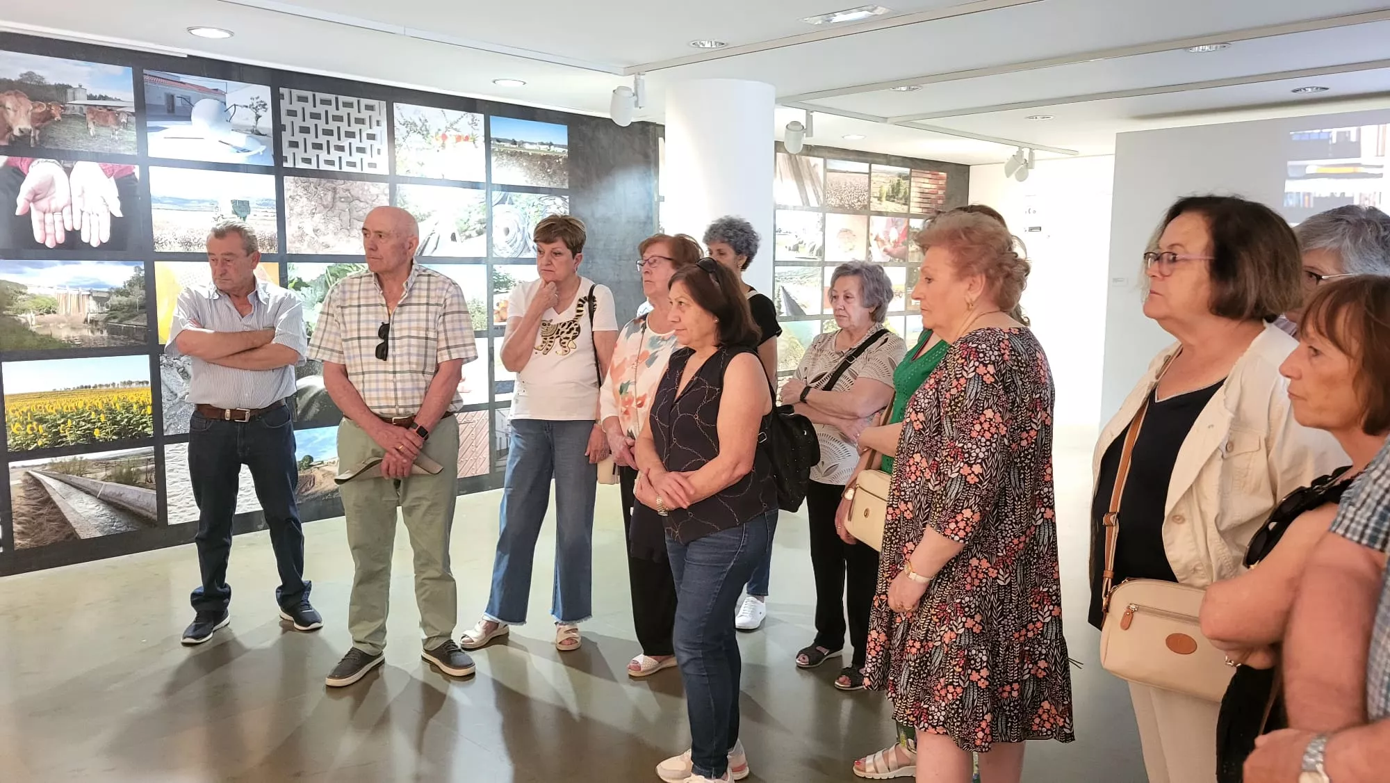  Visita de El Temple a la exposición sobre Los Pueblos de Colonización