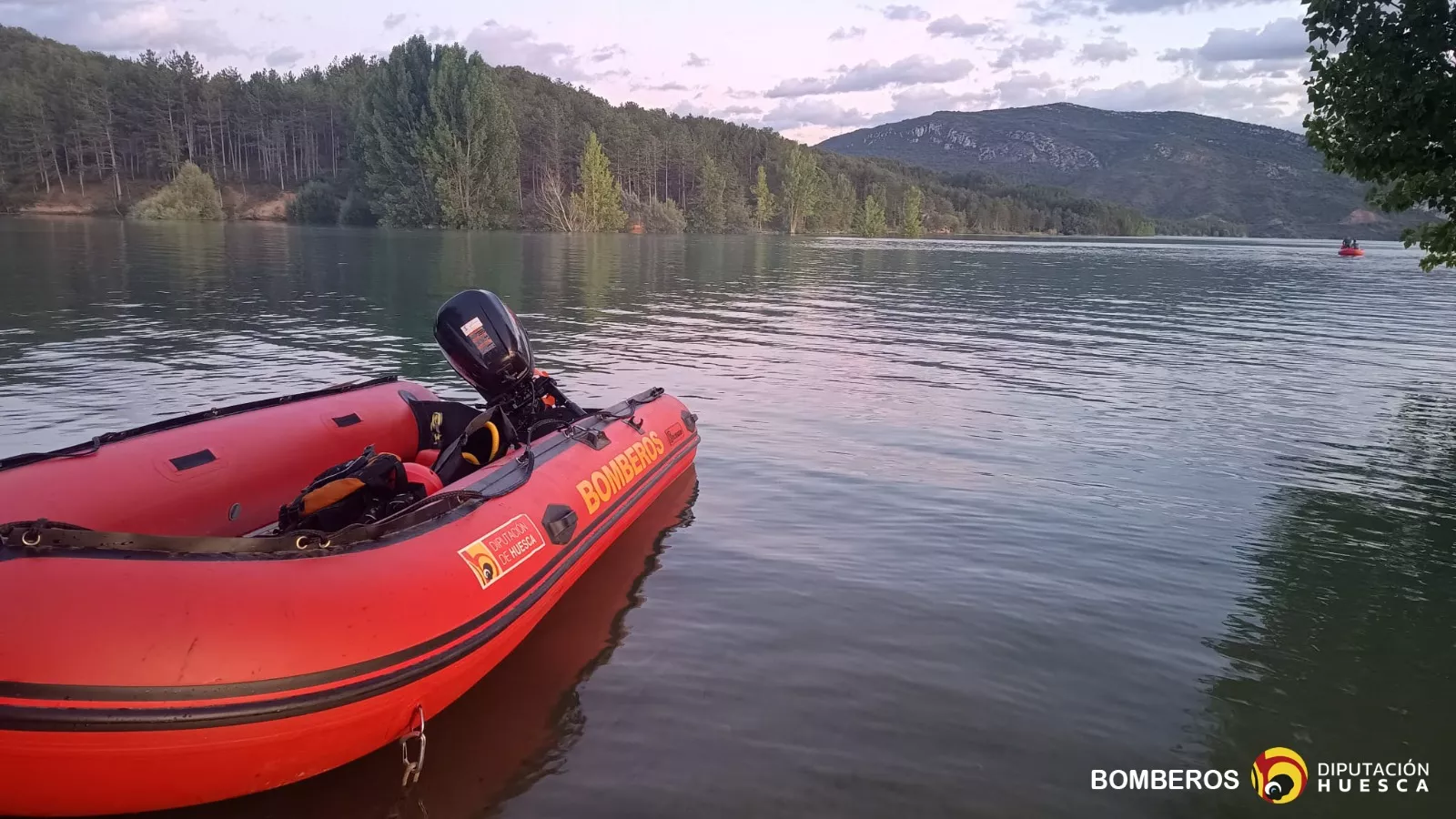Búsqueda de un hombre desaparecido mientras practicaba pádel surf en el pantano de Barasona.
