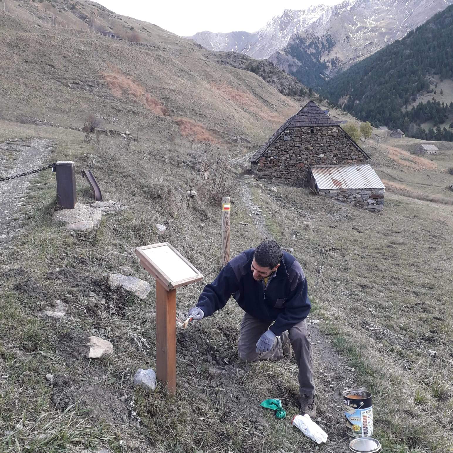 Los trabajadores contratados ya han comenzado los trabajos en la zona Los trabajadores contratados ya han comenzado los trabajos en la zona