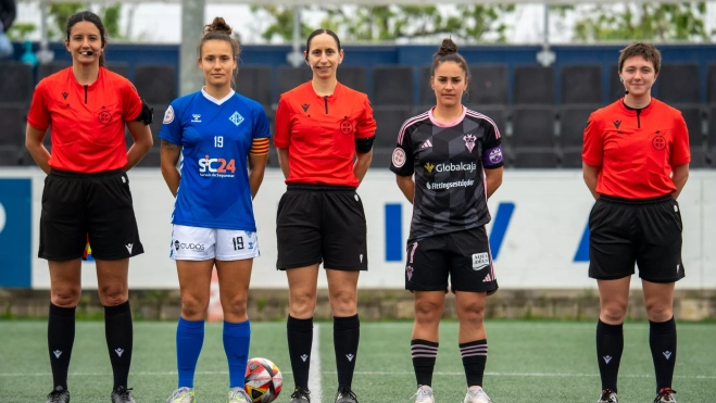 María Monesma, árbitra de 1ª RFEF Femenina y de Tercera División. María Monesma, árbitra de 1ª RFEF Femenina y de Tercera División.