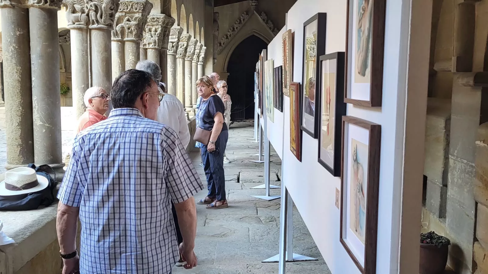 Exposición de pintores del Casco Viejo en el Claustro de San Pedro