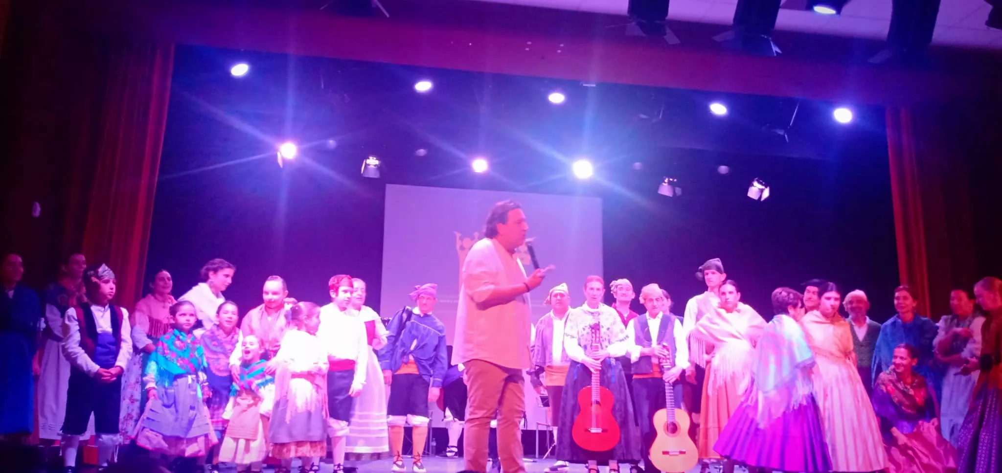 Final de curso de la escuela de jota de la Casa de Aragón en Madrid.