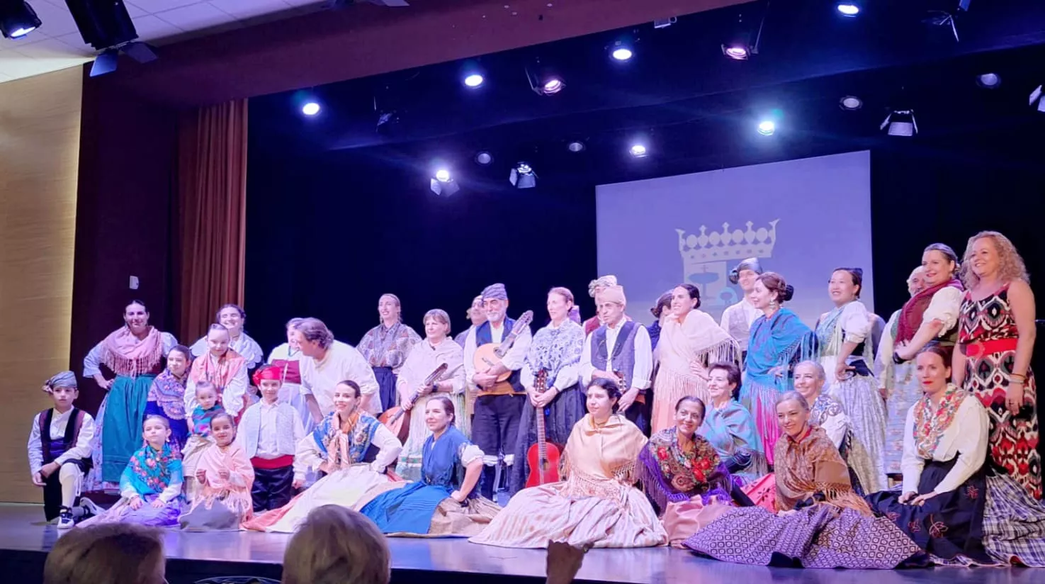 Final de curso de la escuela de jota de la Casa de Aragón en Madrid.