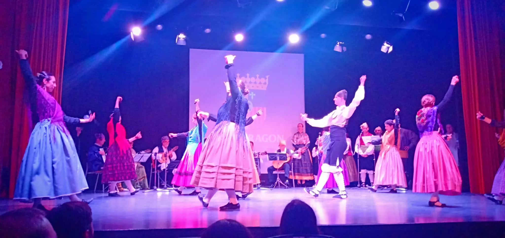 Final de curso de la escuela de jota de la Casa de Aragón en Madrid.