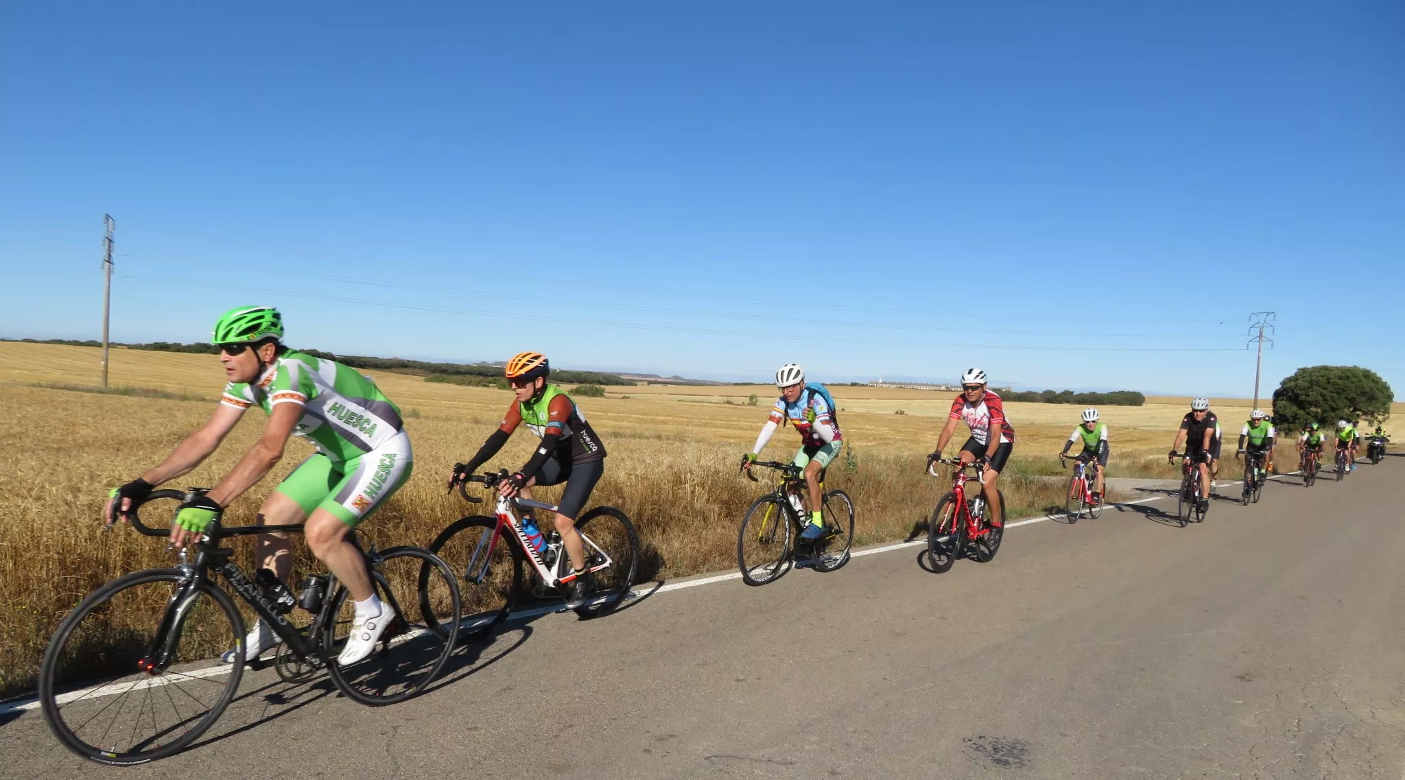 Emocionado recuerdo ciclista a Alberto Roig. Foto Miguel Ángel Romeo
