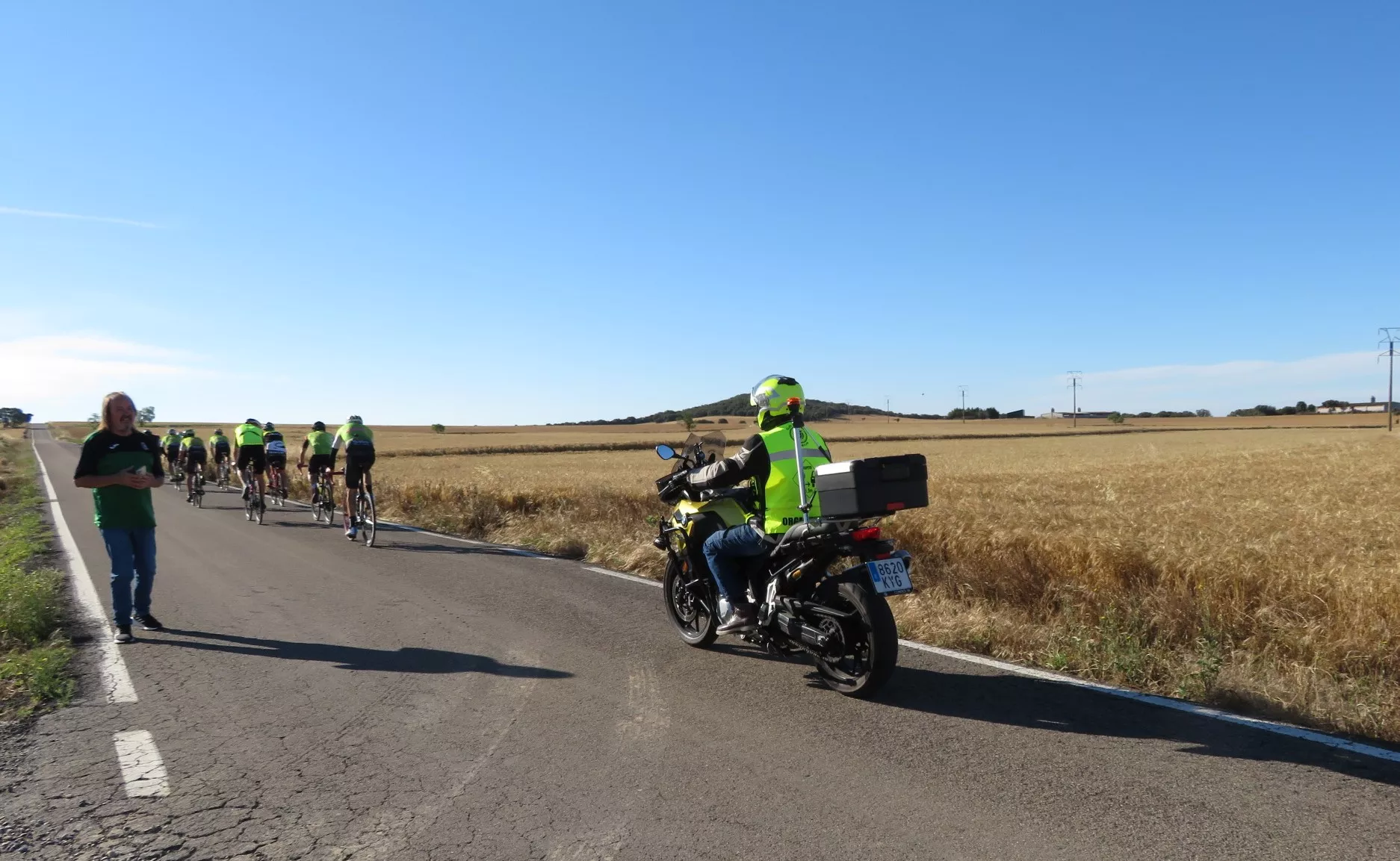 Emocionado recuerdo ciclista a Alberto Roig. Foto Miguel Ángel Romeo