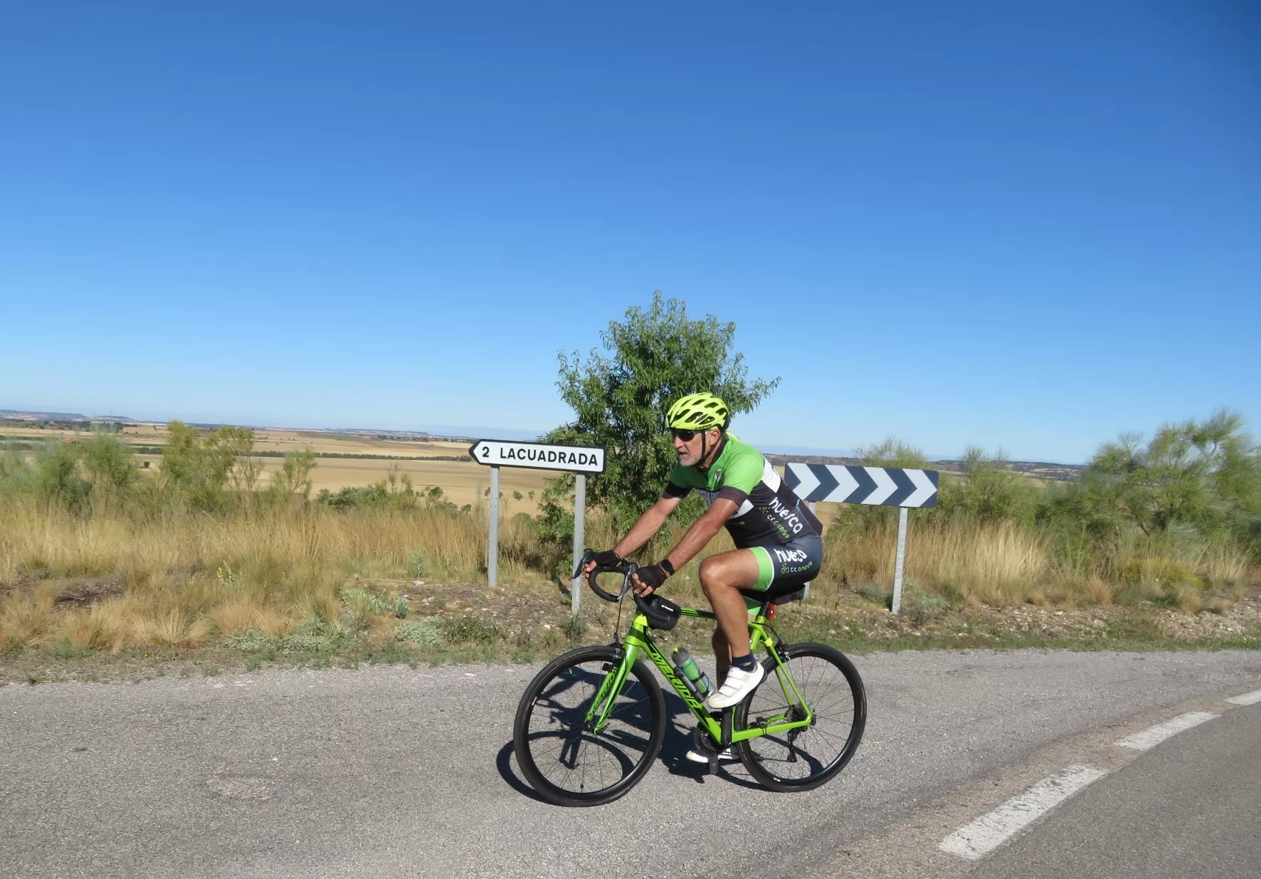 Emocionado recuerdo ciclista a Alberto Roig. Foto Miguel Ángel Romeo