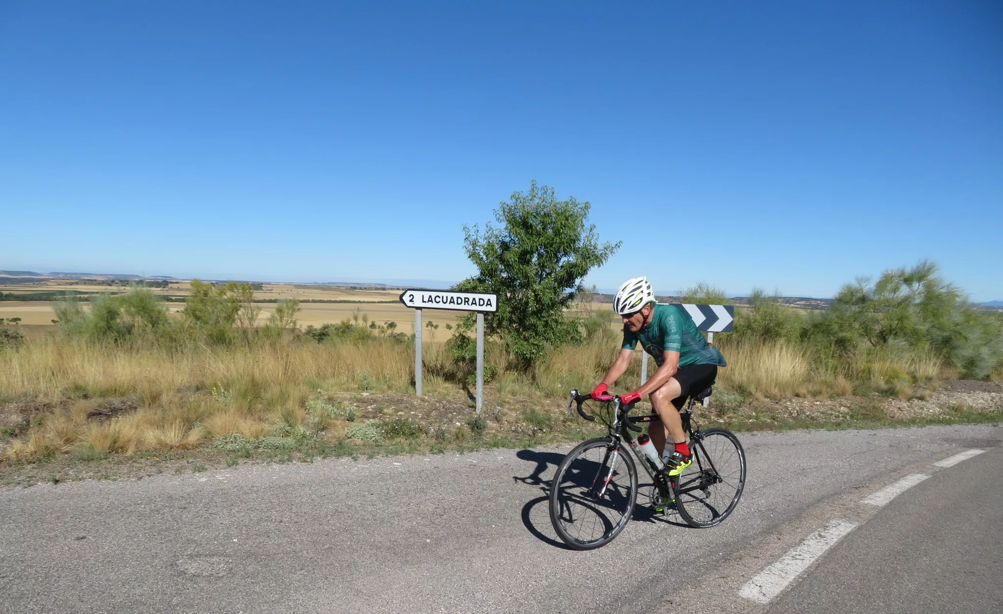 Emocionado recuerdo ciclista a Alberto Roig. Foto Miguel Ángel Romeo