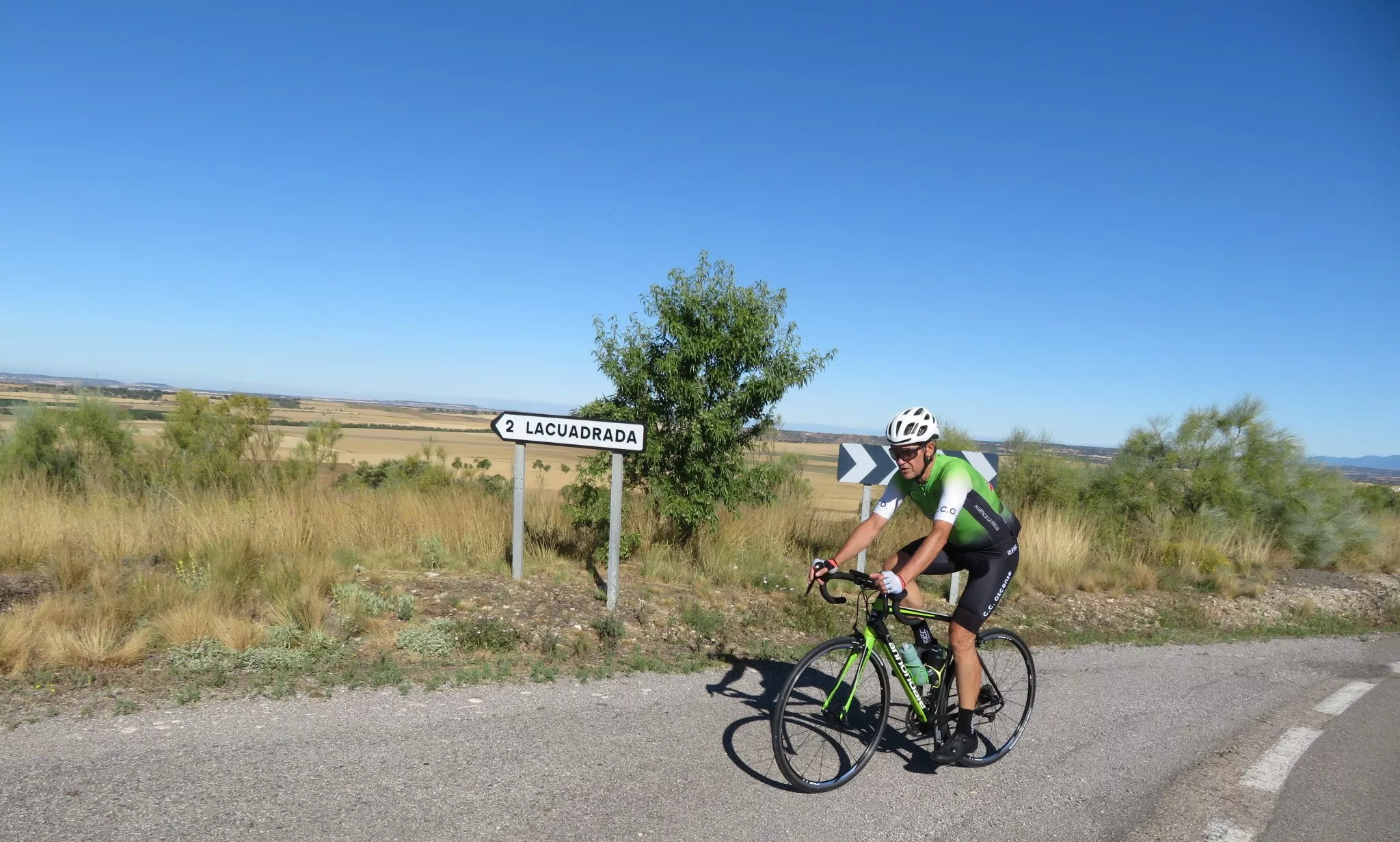 Emocionado recuerdo ciclista a Alberto Roig. Foto Miguel Ángel Romeo