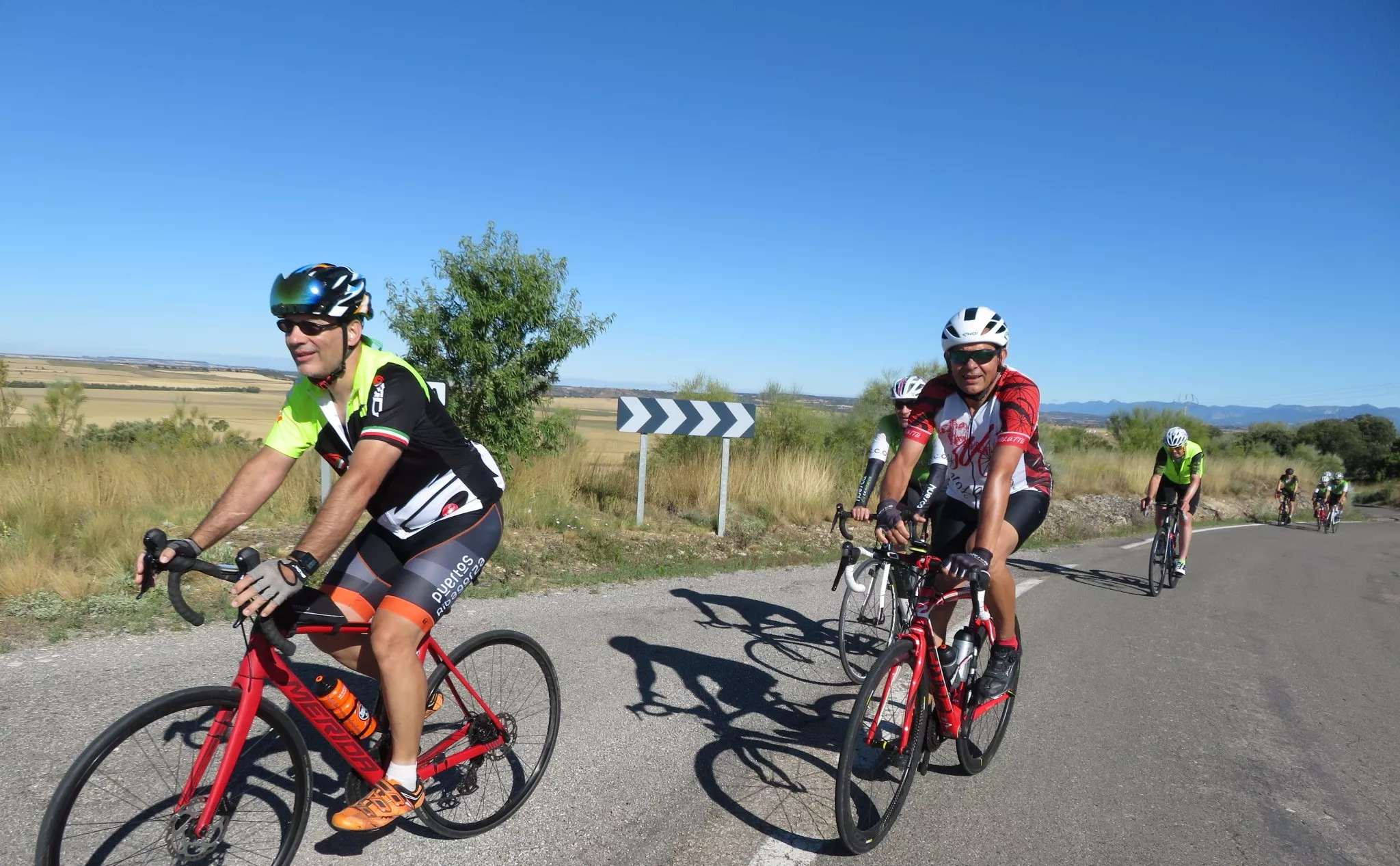 Emocionado recuerdo ciclista a Alberto Roig. Foto Miguel Ángel Romeo