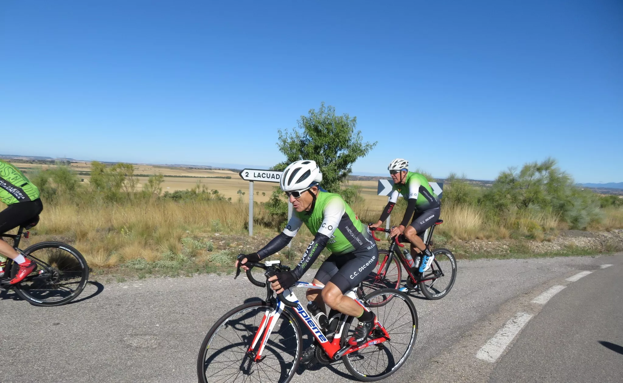 Emocionado recuerdo ciclista a Alberto Roig. Foto Miguel Ángel Romeo