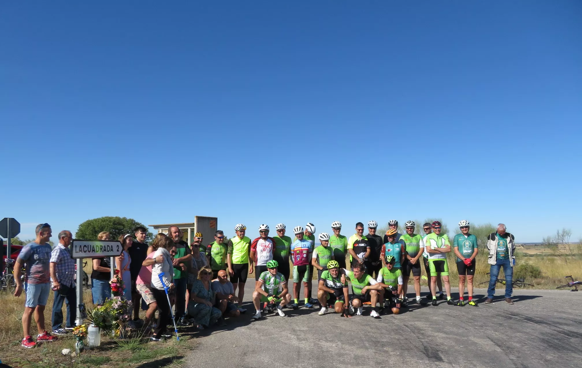 Emocionado recuerdo ciclista a Alberto Roig. Foto Miguel Ángel Romeo