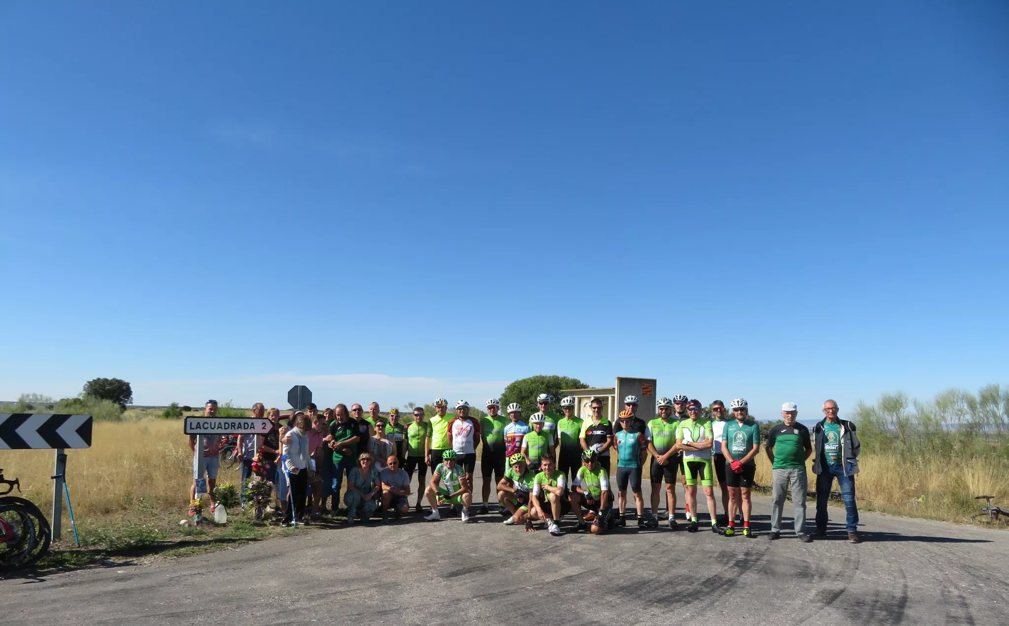 Emocionado recuerdo ciclista a Alberto Roig. Foto Miguel Ángel Romeo