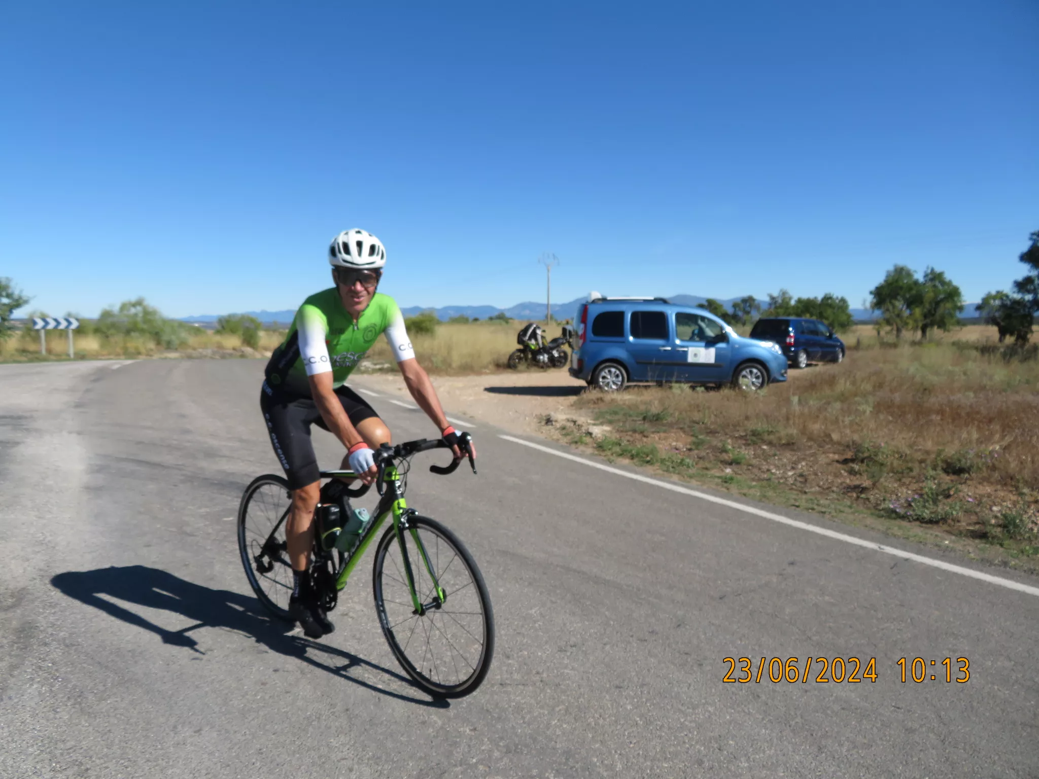 Emocionado recuerdo ciclista a Alberto Roig. Foto Miguel Ángel Romeo