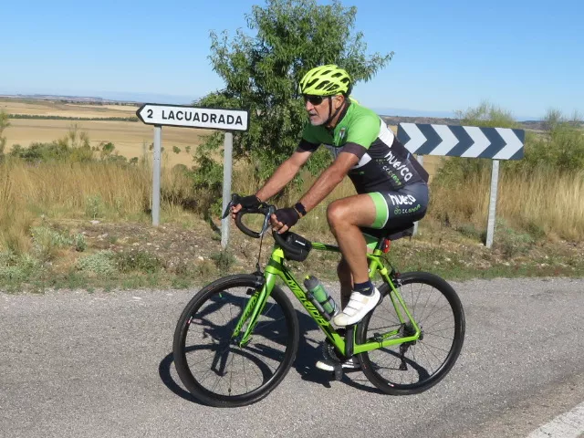 Emocionado recuerdo ciclista a Alberto Roig. Foto Miguel Ángel Romeo