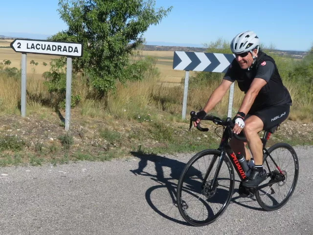 Emocionado recuerdo ciclista a Alberto Roig. Foto Miguel Ángel Romeo