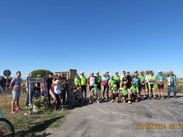 Emocionado recuerdo ciclista a Alberto Roig. Foto Miguel Ángel Romeo