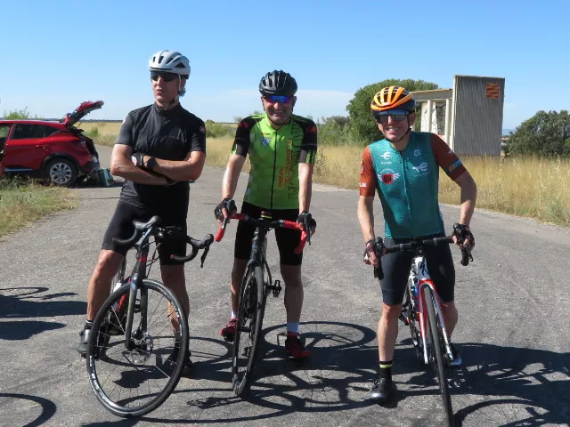Emocionado recuerdo ciclista a Alberto Roig. Foto Miguel Ángel Romeo