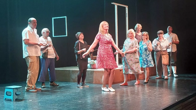 Las Lolas, interpretando Guadaña al resucitado. Foto J.G.A Las Lolas, interpretando Guadaña al resucitado. Foto J.G.A