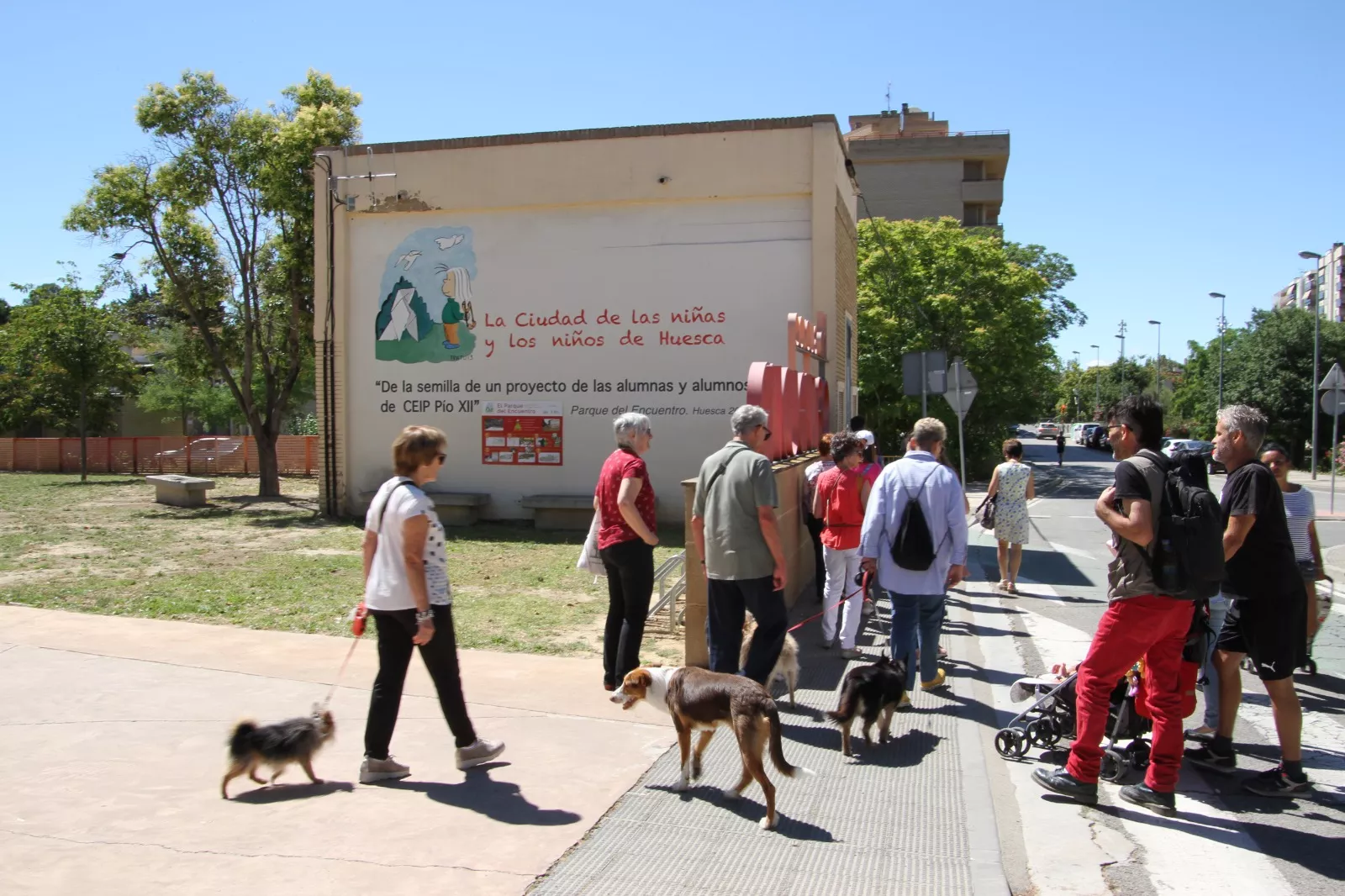 Paseo por el barrio del Perpetuo Socorro. Foto Carlos Neofato 