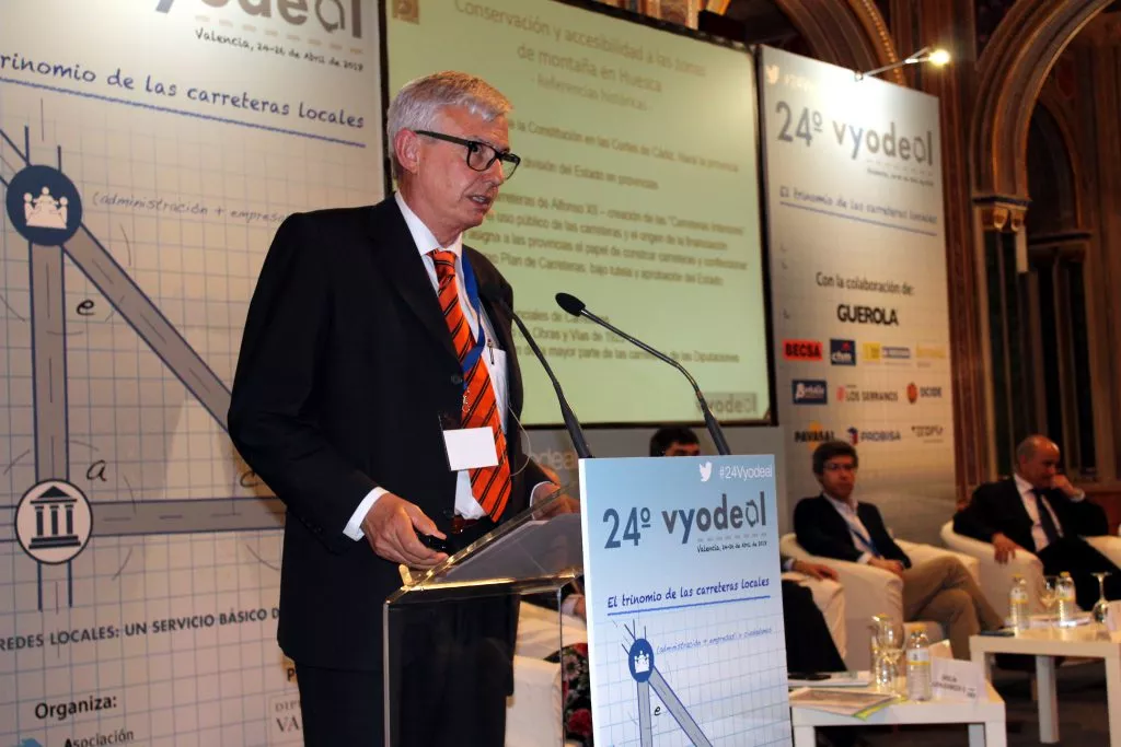 Ramón Colom, en una intervención con motivo del premio recibido por la Asociación Española de la Carretera.