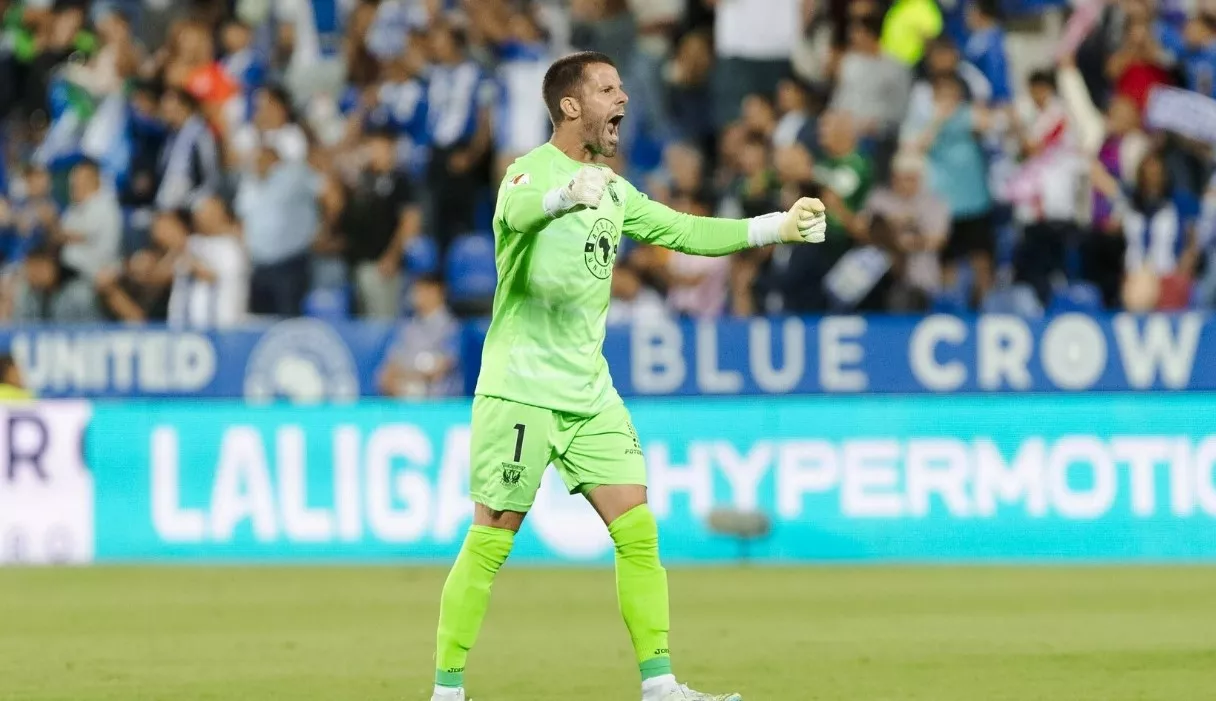 Dani Jiménez ha fichado por el Huesca para tres temporadas