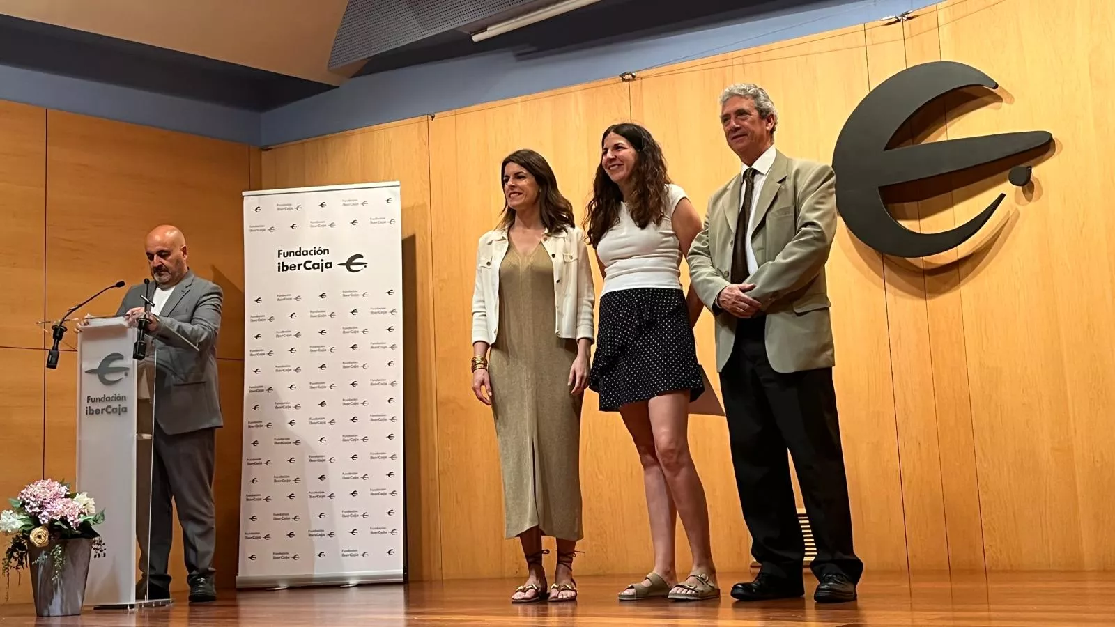  Acto de firma de los convenios de Fundación Ibercaja y CAI con entidades sociales de Huesca. Foto Mercedes Manterola
