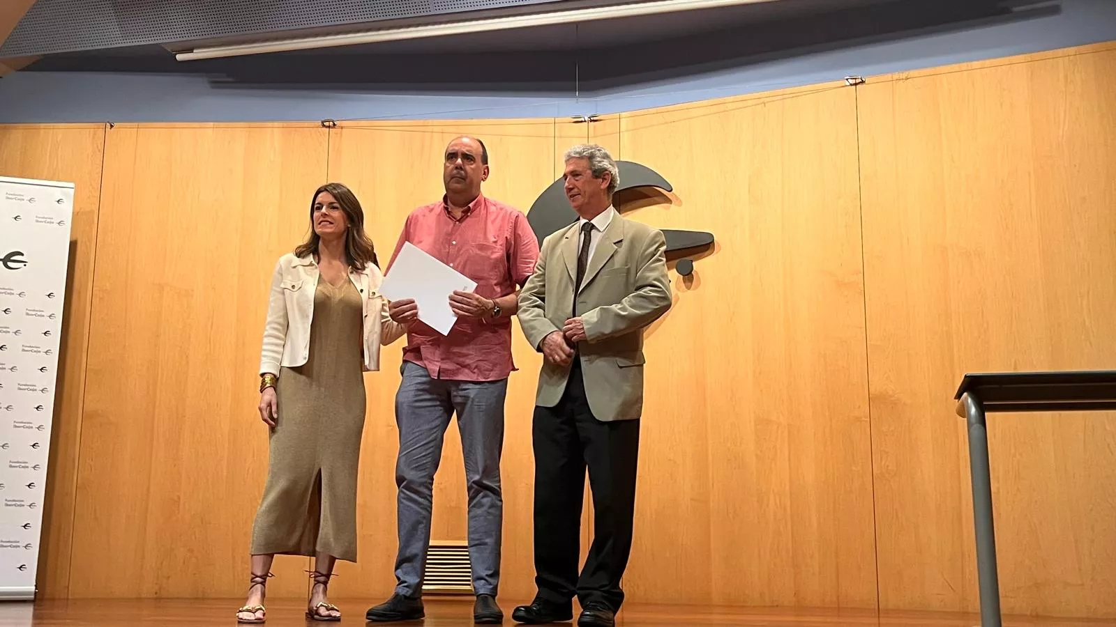  Acto de firma de los convenios de Fundación Ibercaja y CAI con entidades sociales de Huesca. Foto Mercedes Manterola
