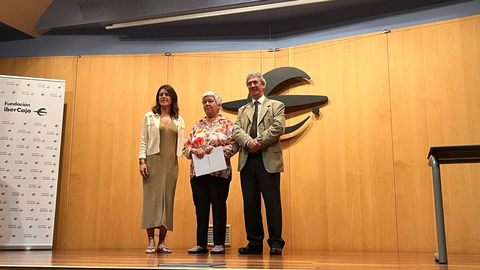  Acto de firma de los convenios de Fundación Ibercaja y CAI con entidades sociales de Huesca. Foto Mercedes Manterola