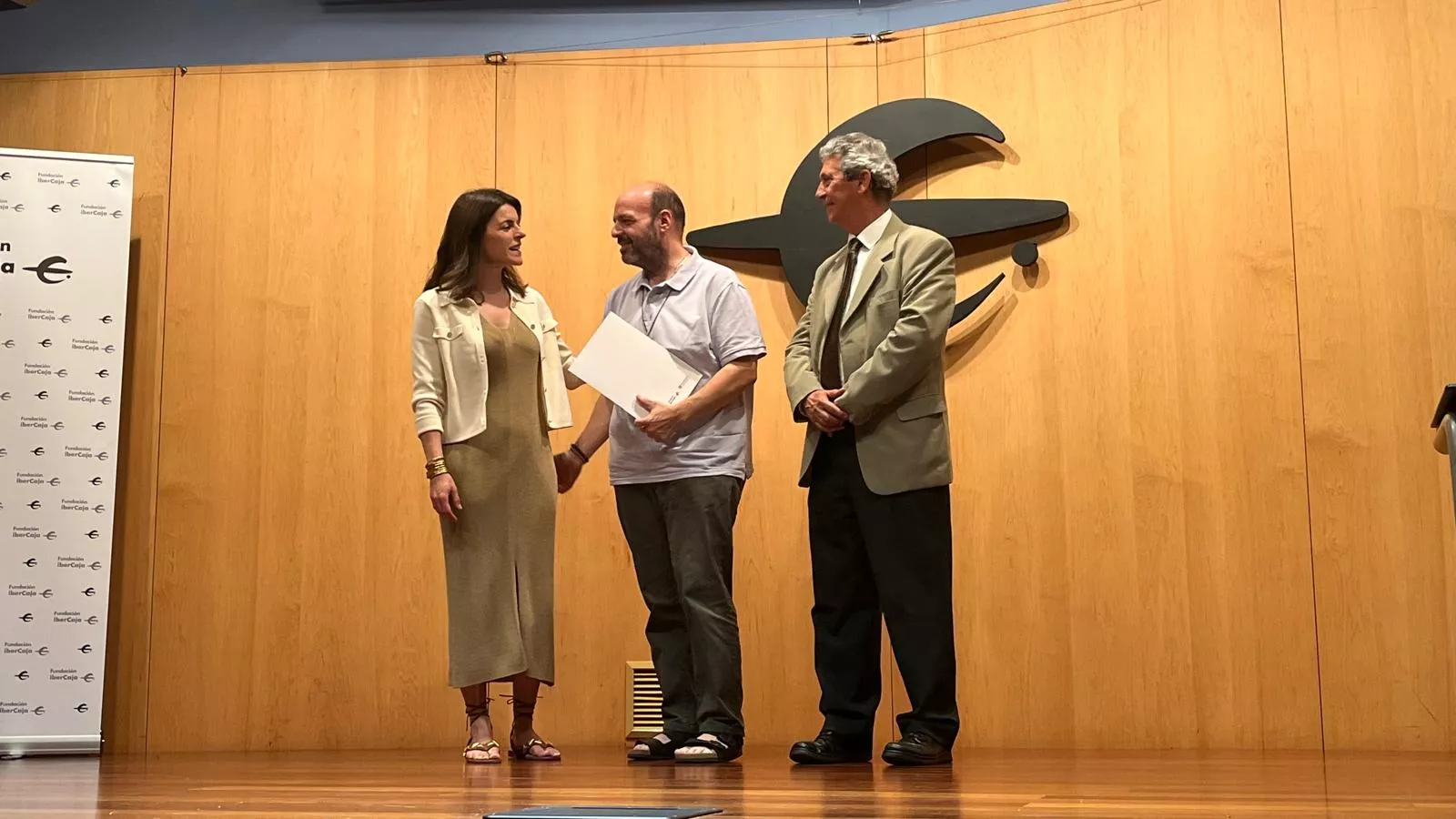  Acto de firma de los convenios de Fundación Ibercaja y CAI con entidades sociales de Huesca. Foto Mercedes Manterola